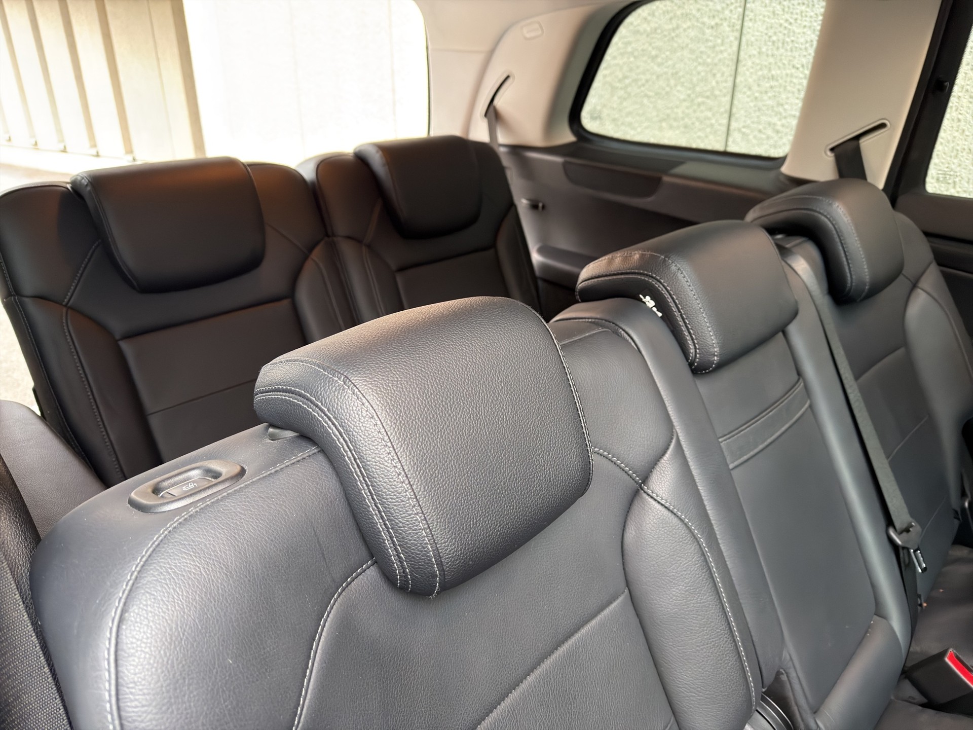 MERCEDES-BENZ GLS 350 d 4Matic 9G-TRONIC-image-27