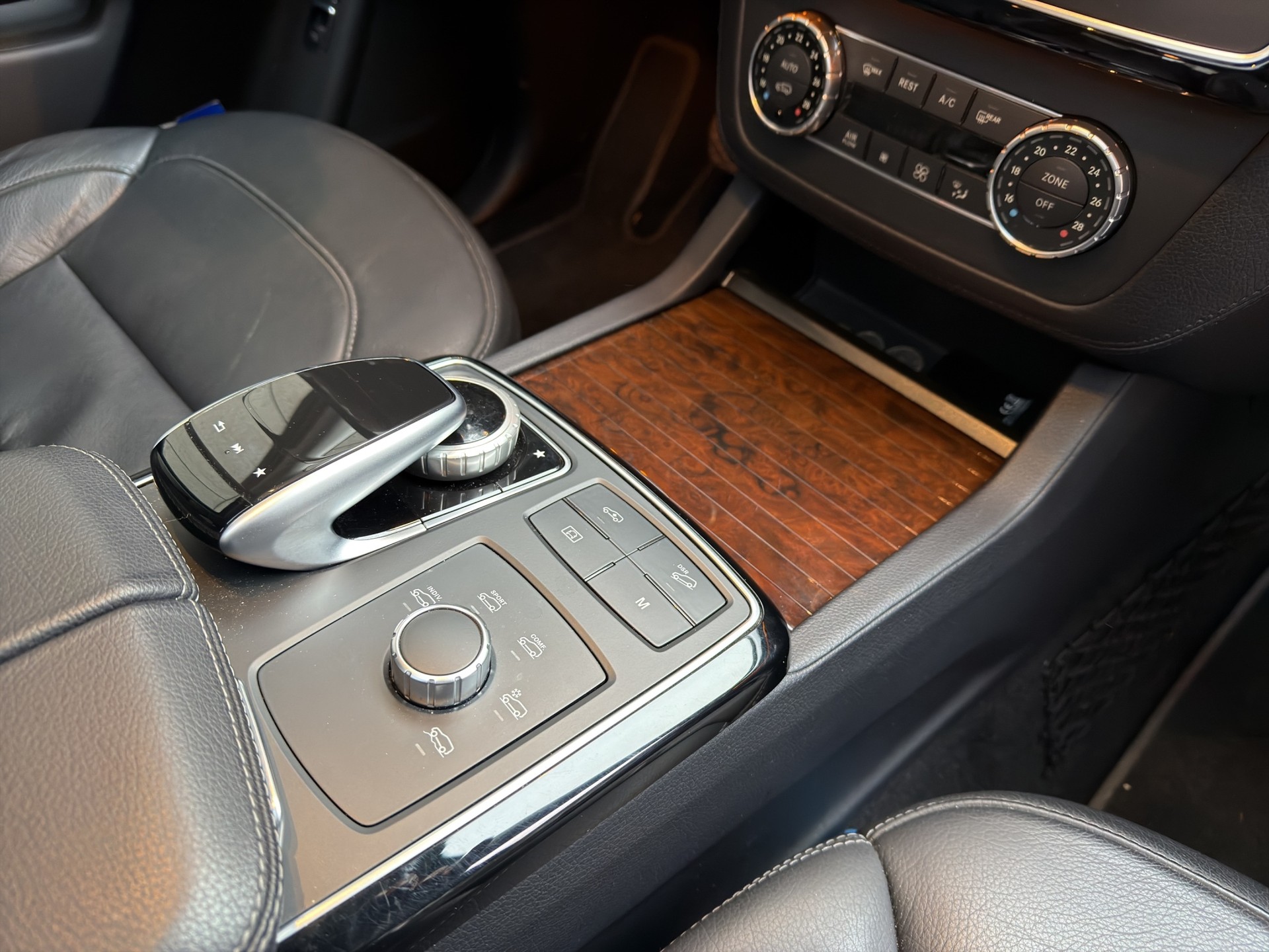 MERCEDES-BENZ GLS 350 d 4Matic 9G-TRONIC-image-23