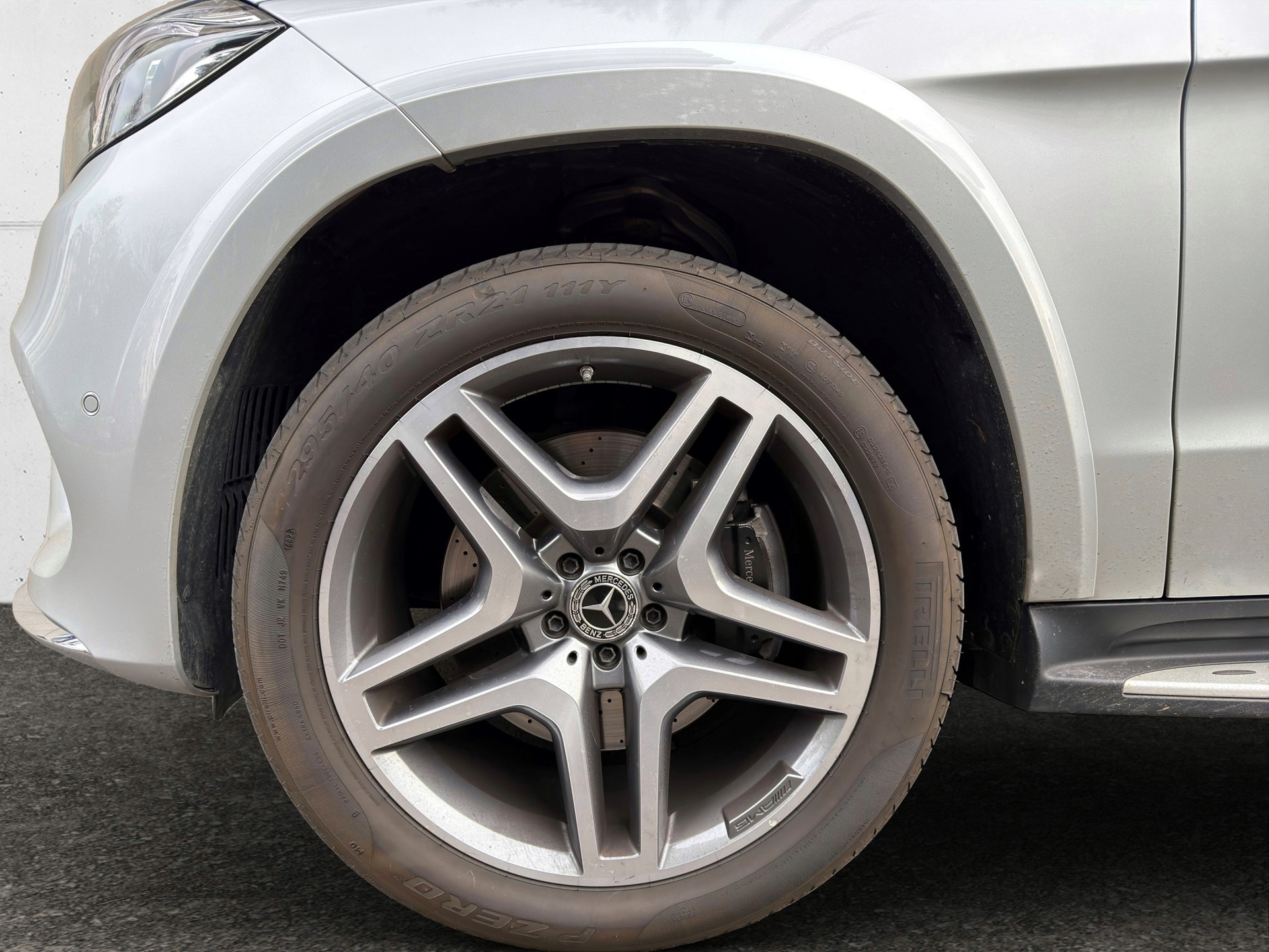 MERCEDES-BENZ GLS 350 d 4Matic 9G-TRONIC-image-31