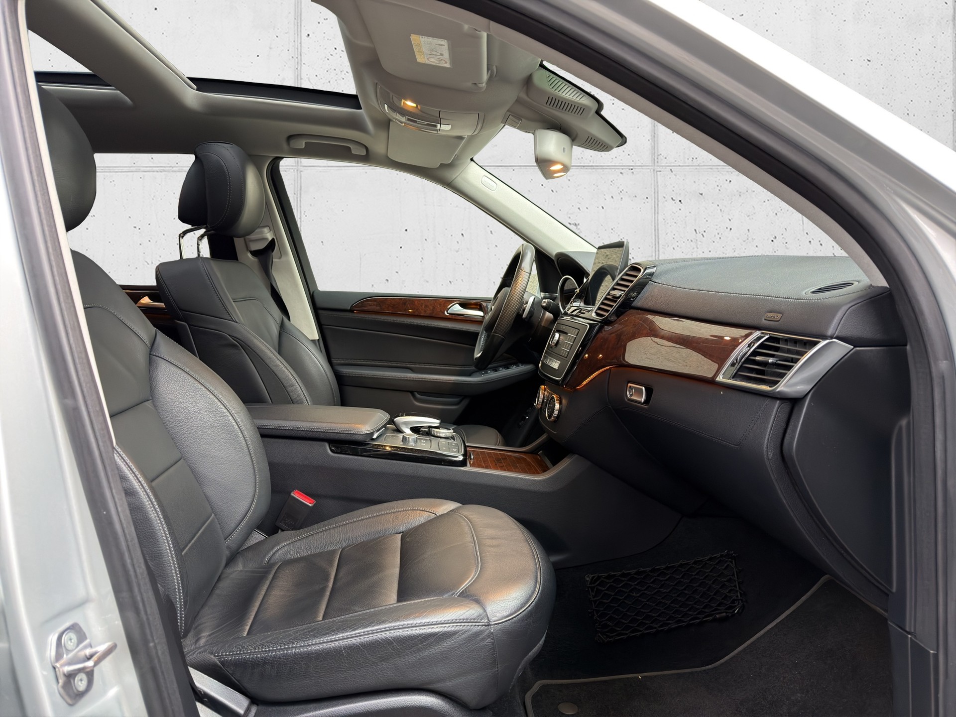 MERCEDES-BENZ GLS 350 d 4Matic 9G-TRONIC-image-21