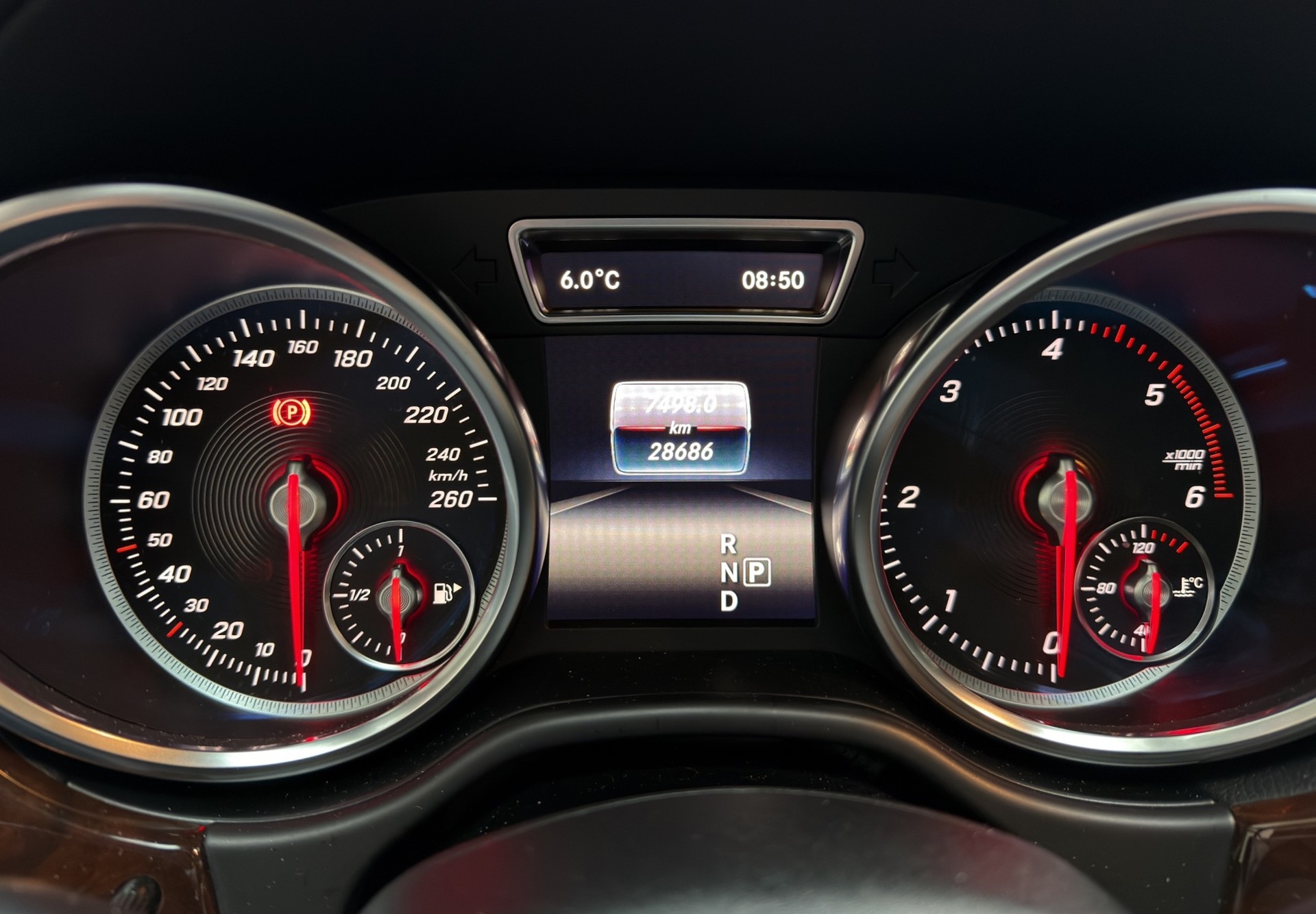 MERCEDES-BENZ GLS 350 d 4Matic 9G-TRONIC-image-15