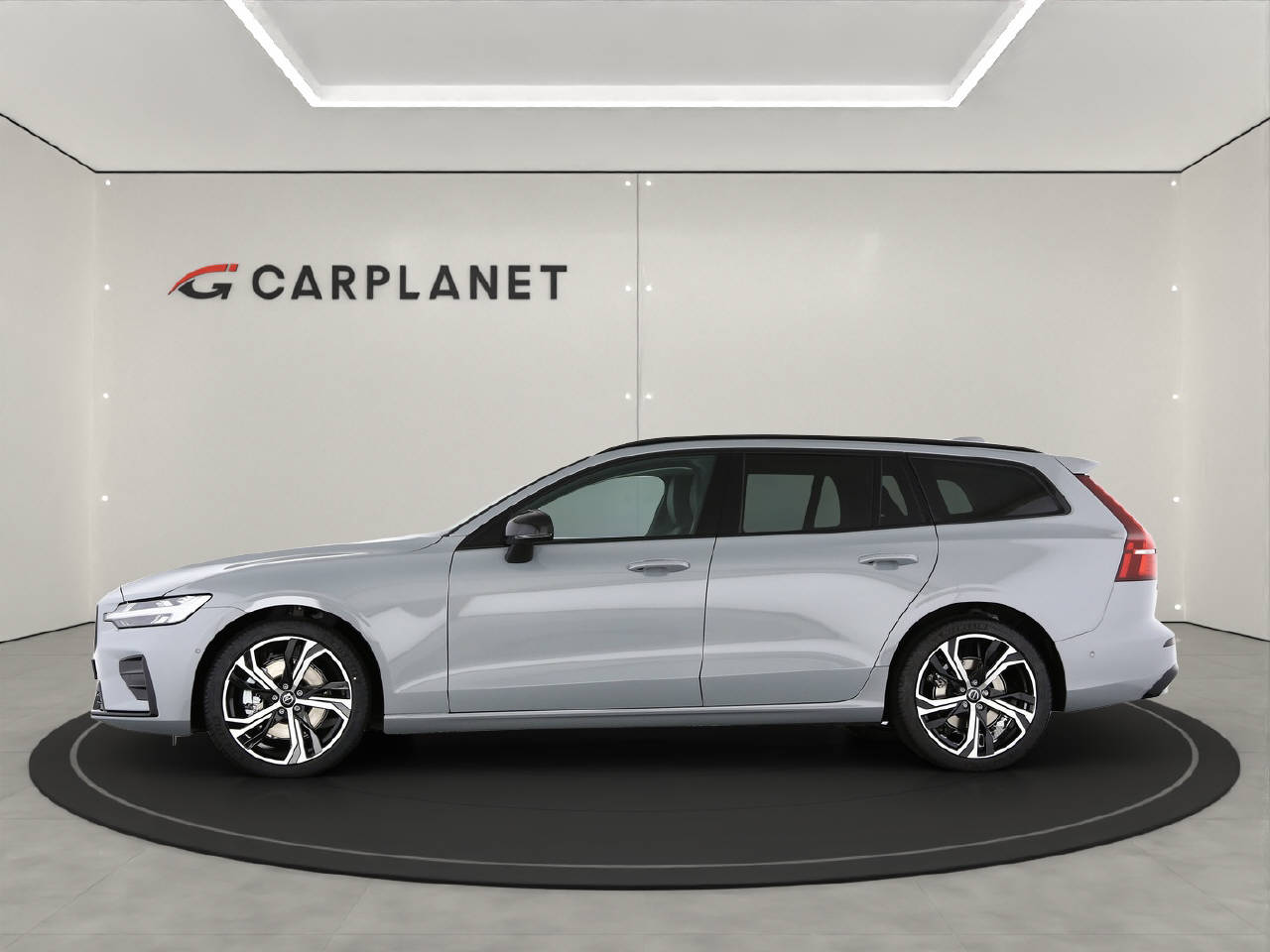 VOLVO V60 2.0 B4 Plus Dark-image-1