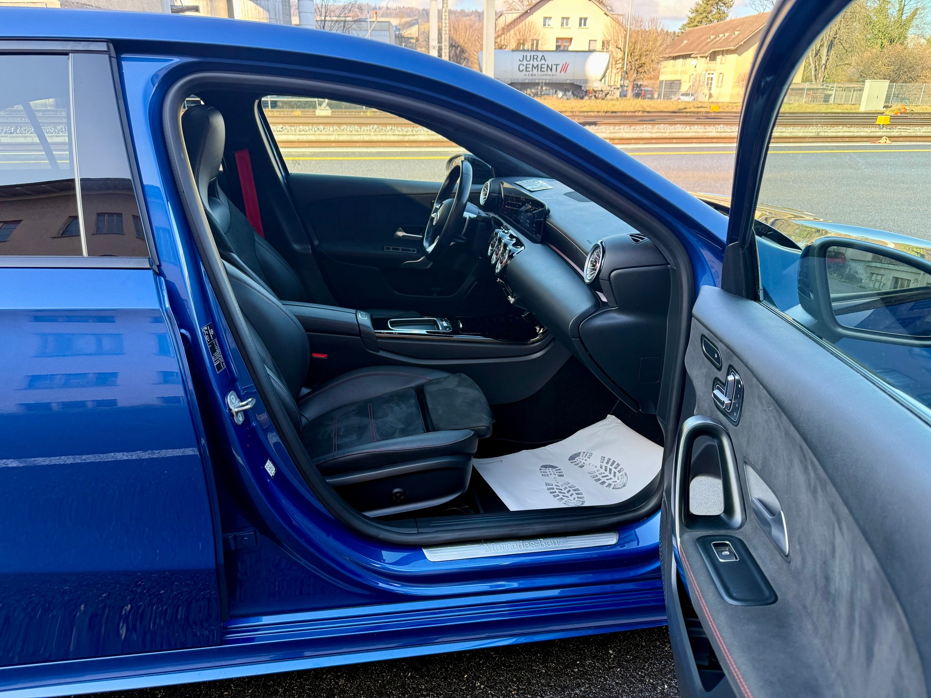 MERCEDES-BENZ A 220 4Matic 8G-DCT-image-10