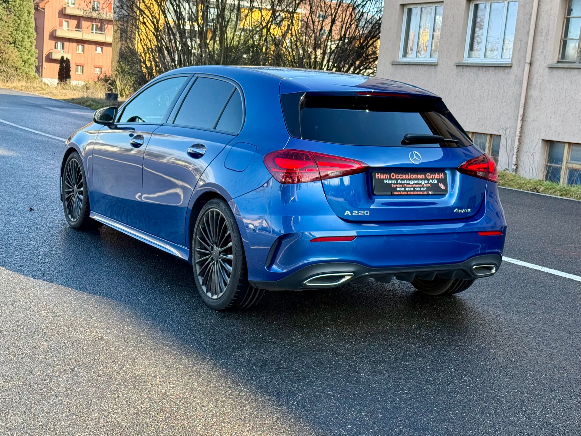 MERCEDES-BENZ A 220 4Matic 8G-DCT-image-2