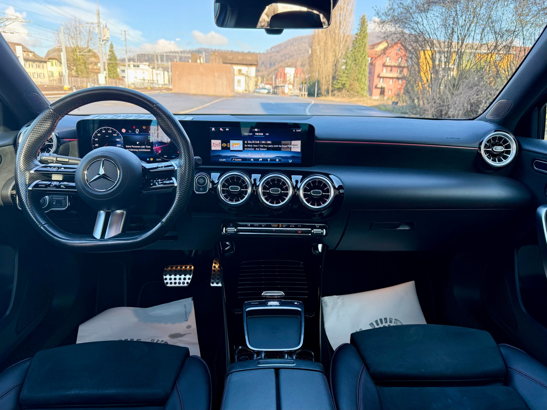 MERCEDES-BENZ A 220 4Matic 8G-DCT-image-6