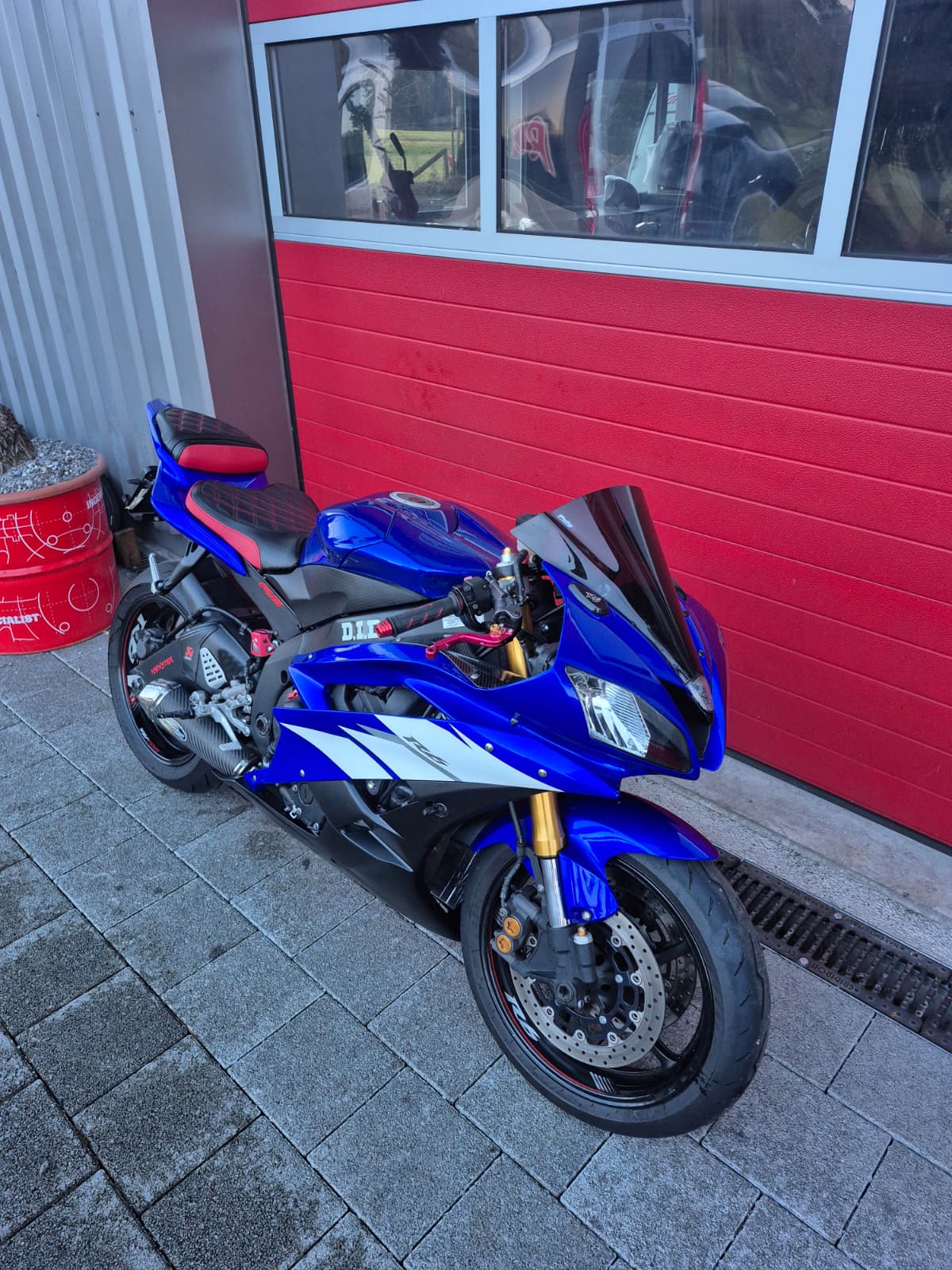 YAMAHA YZF-R6-image-3