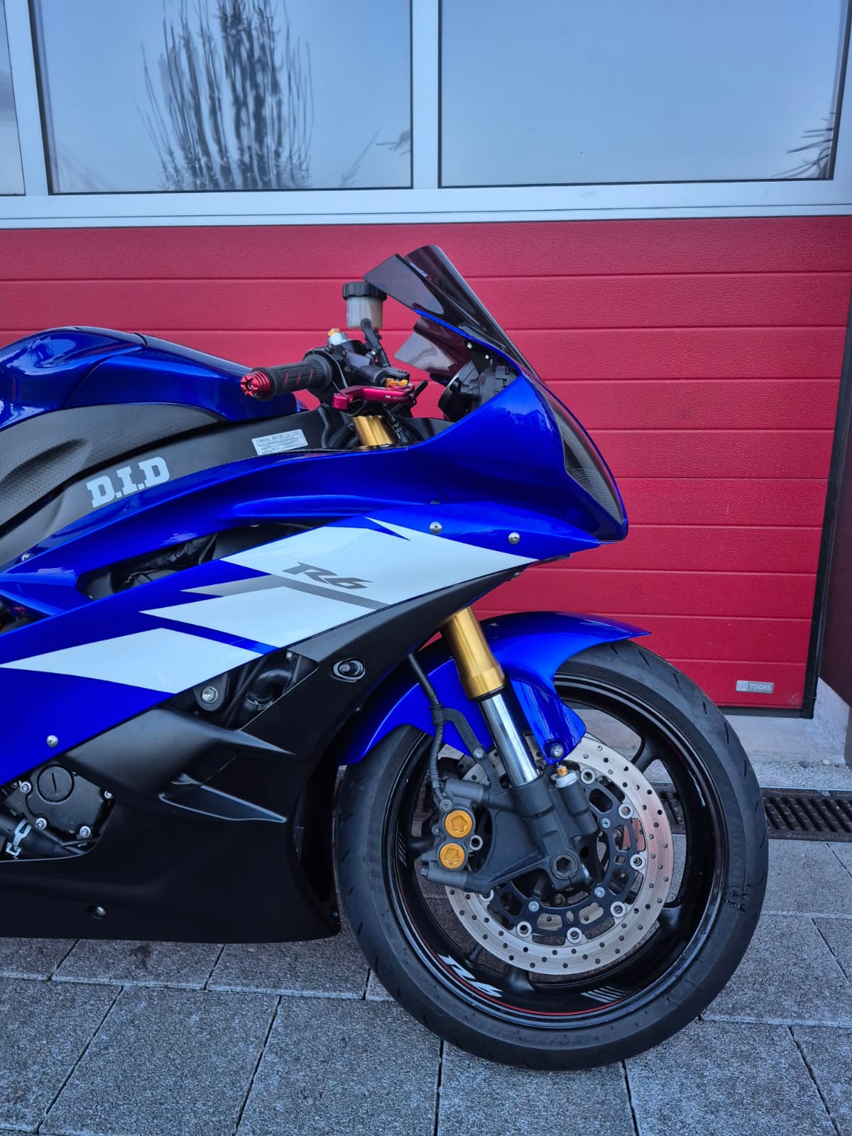 YAMAHA YZF-R6-image-8