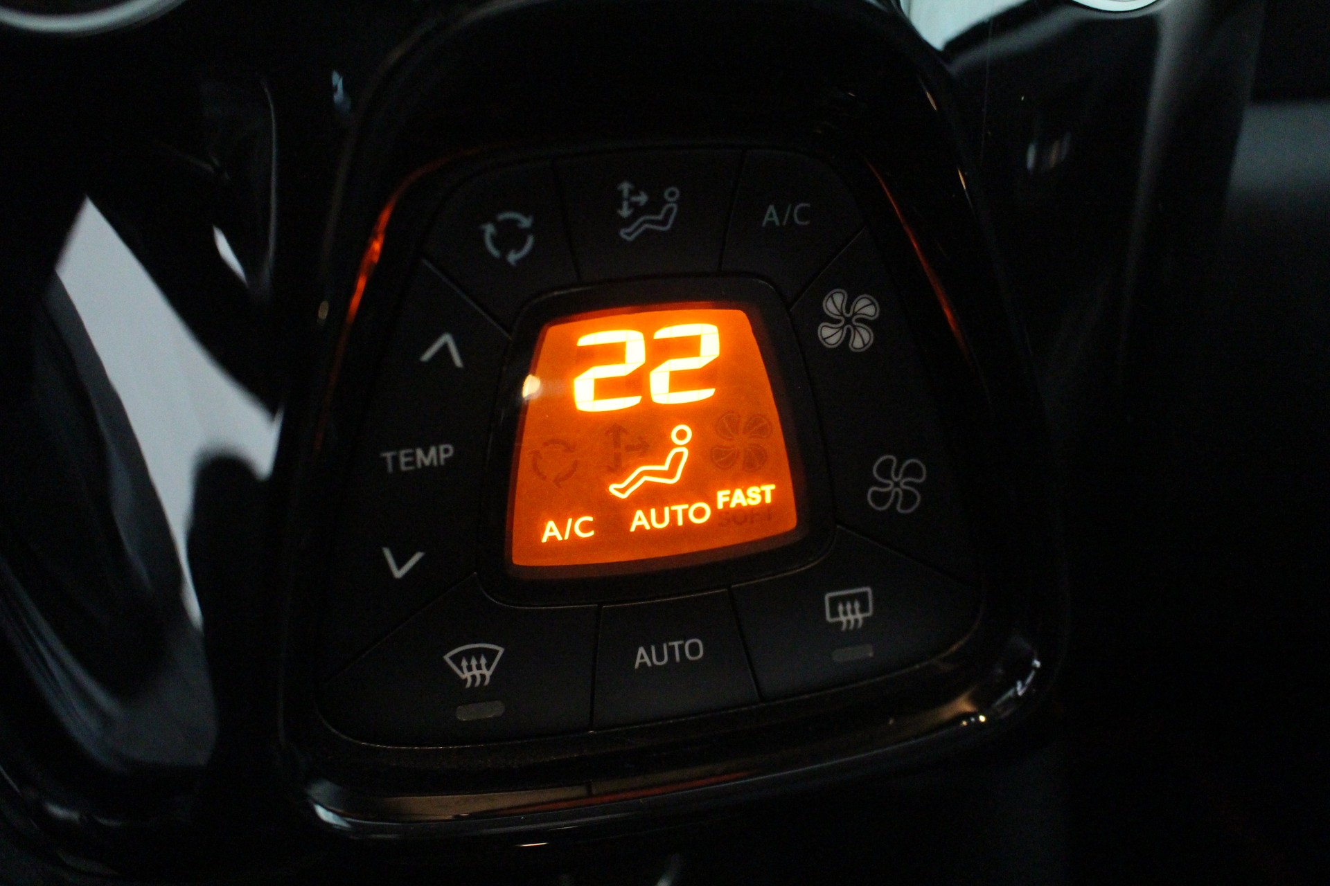 CITROEN C1 1.2 PureTech Shine-image-18