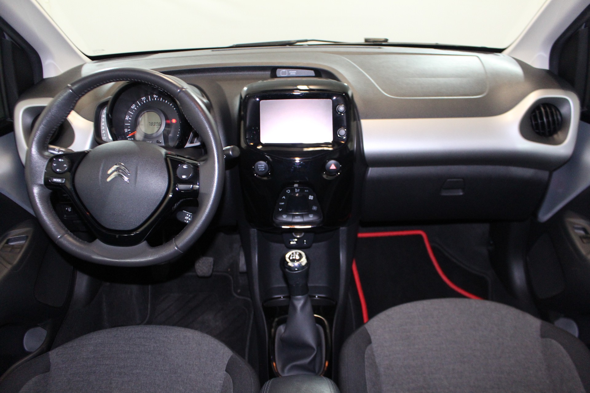 CITROEN C1 1.2 PureTech Shine-image-12