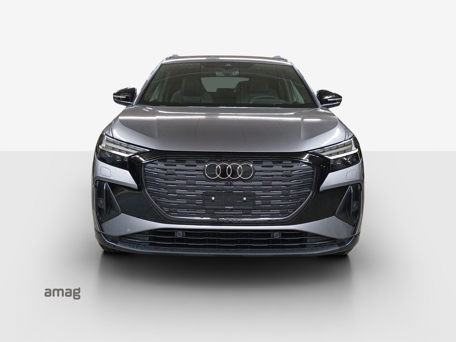 AUDI Q4 e-tron 45 quattro-image-6