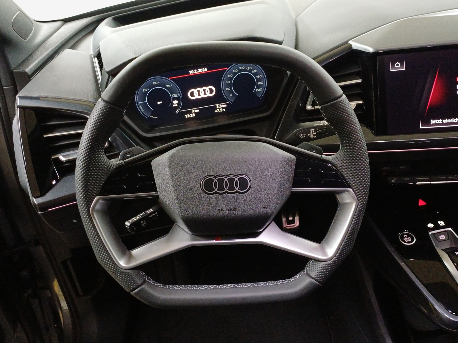 AUDI Q4 e-tron 45 quattro-image-9