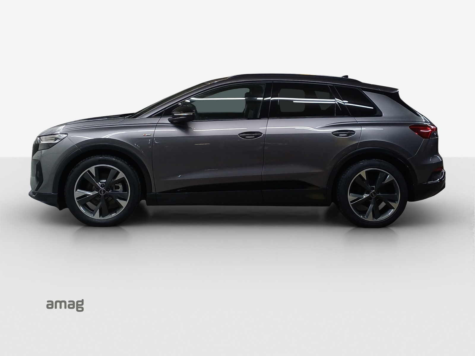 AUDI Q4 e-tron 45 quattro-image-1