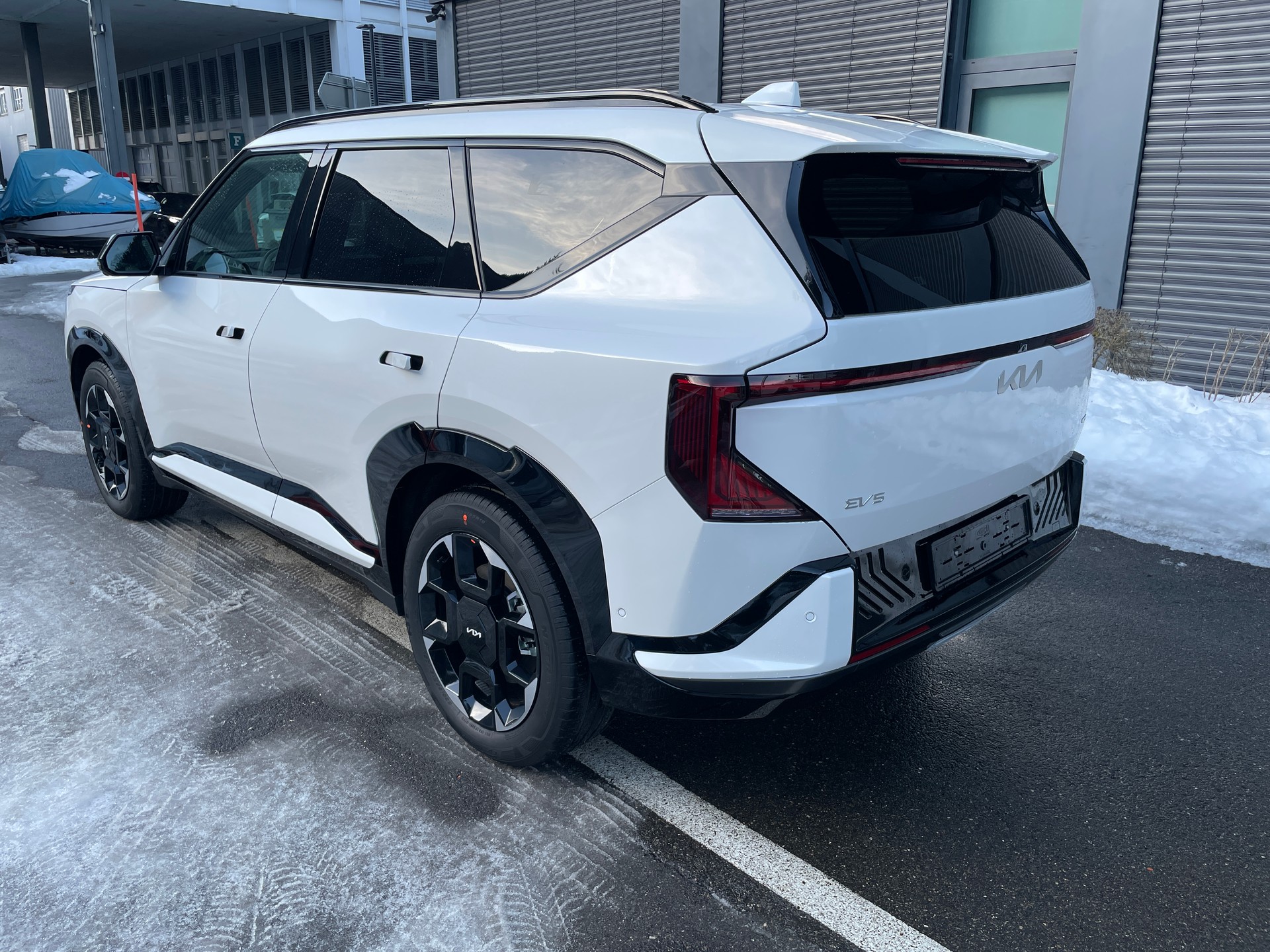 KIA EV5 81,4 kWh GT-Line mit GT-Line Pack und Panorama Dach-image-10