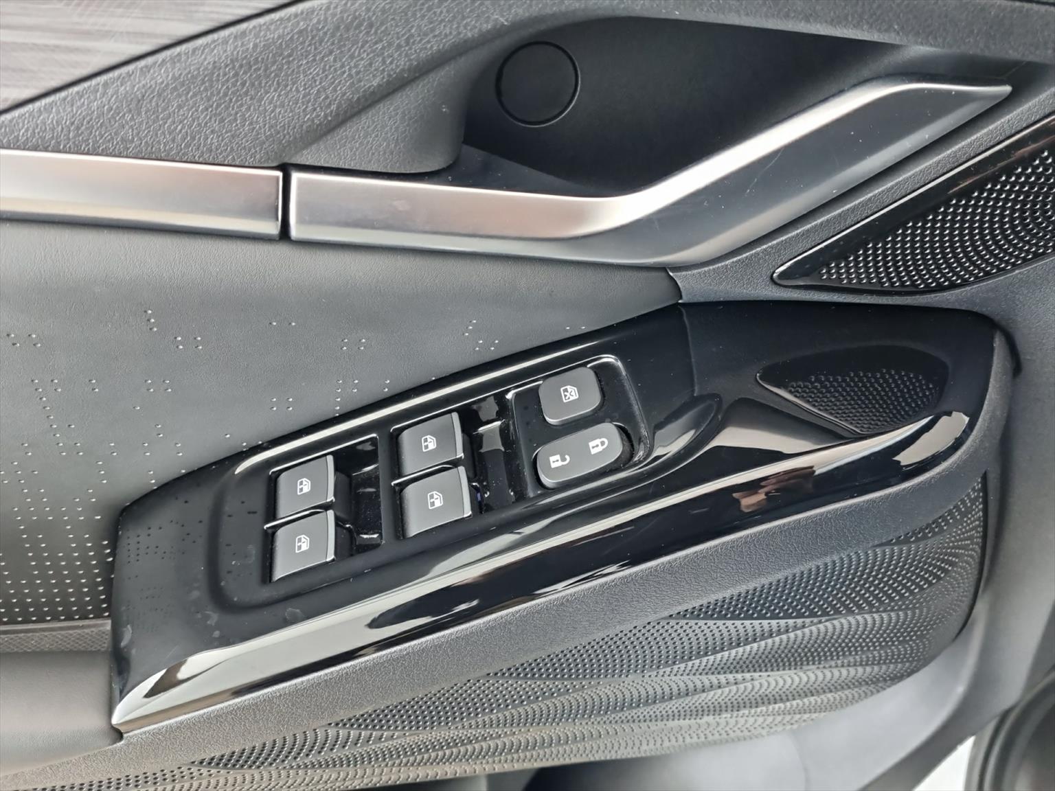 JAC JS6 PHEV-image-12