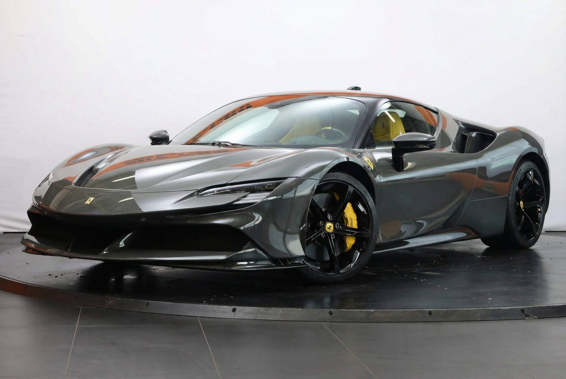 FERRARI SF90 Stradale 'Ferrari Historical Colours'-showroom-element-2