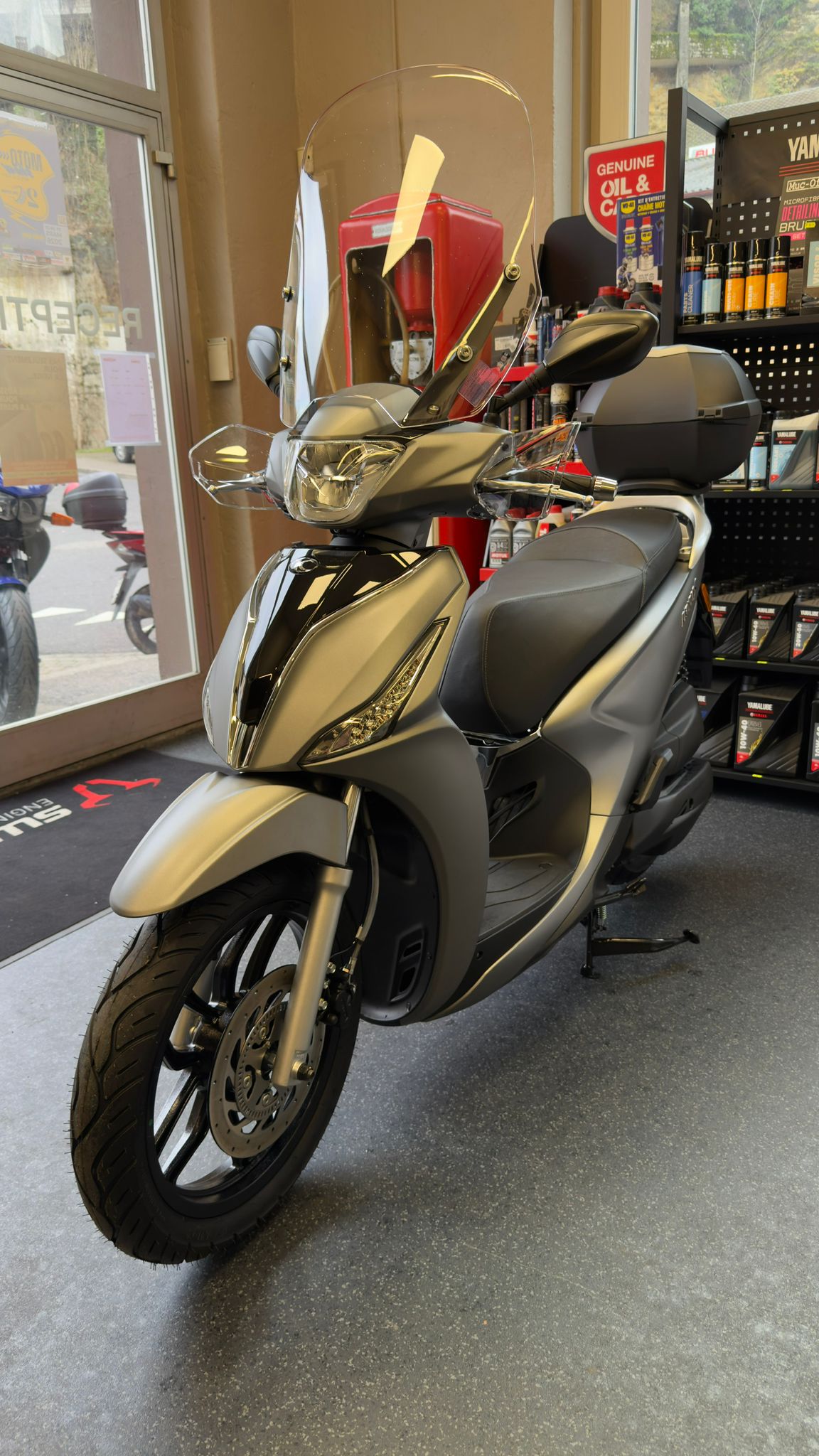 KYMCO People S 125i ABS Topcase/Windschild-showroom-element-1