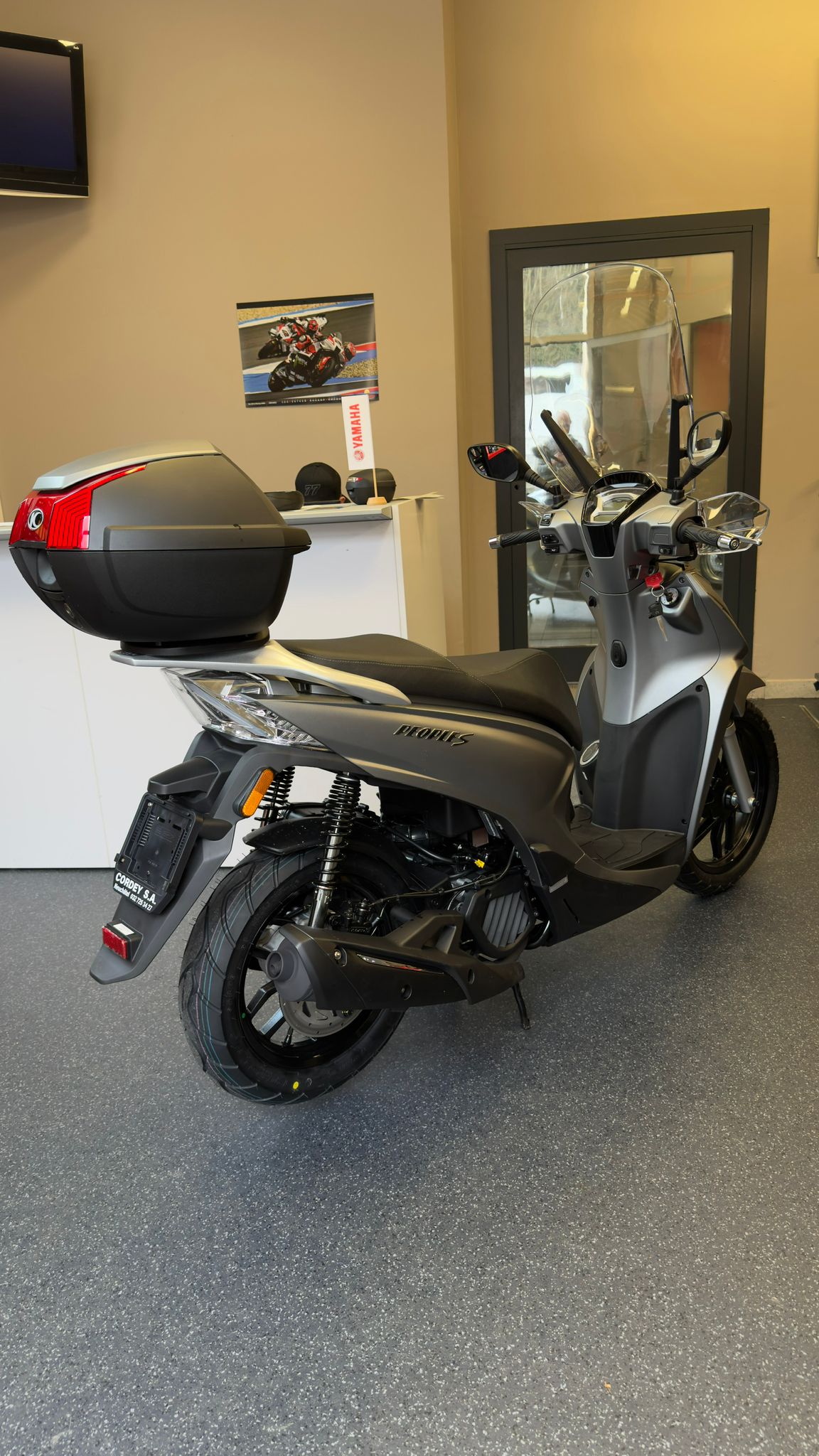 KYMCO People S 125i ABS Topcase/Windschild-showroom-element-2