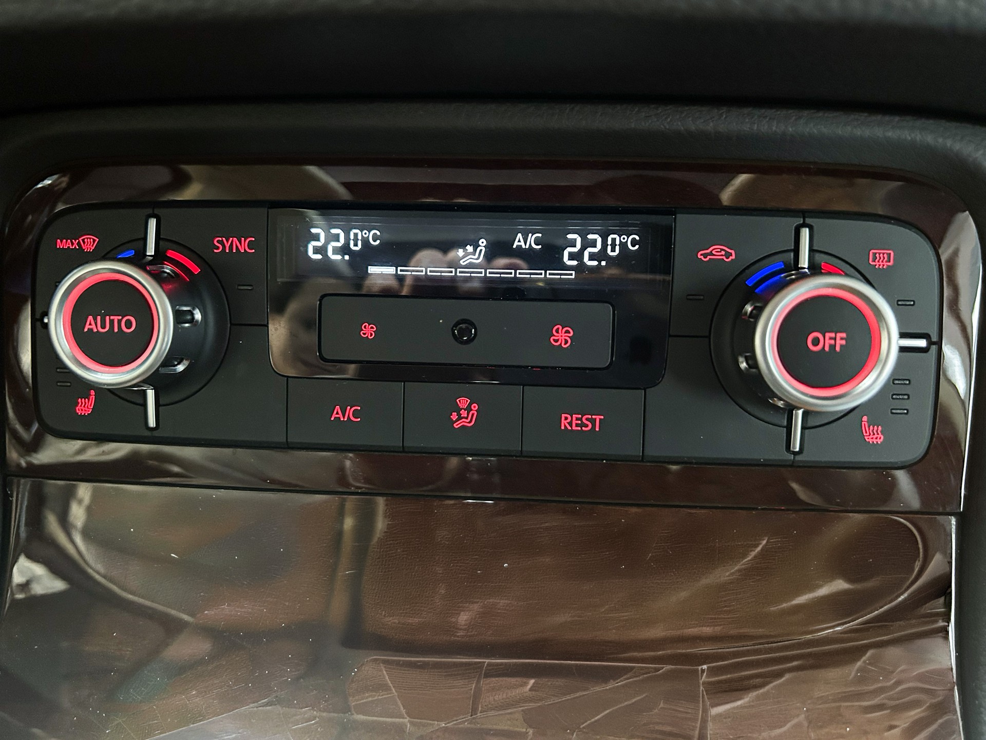 VW Touareg 3.6 FSI BlueMotion Technology Tiptronic-image-20