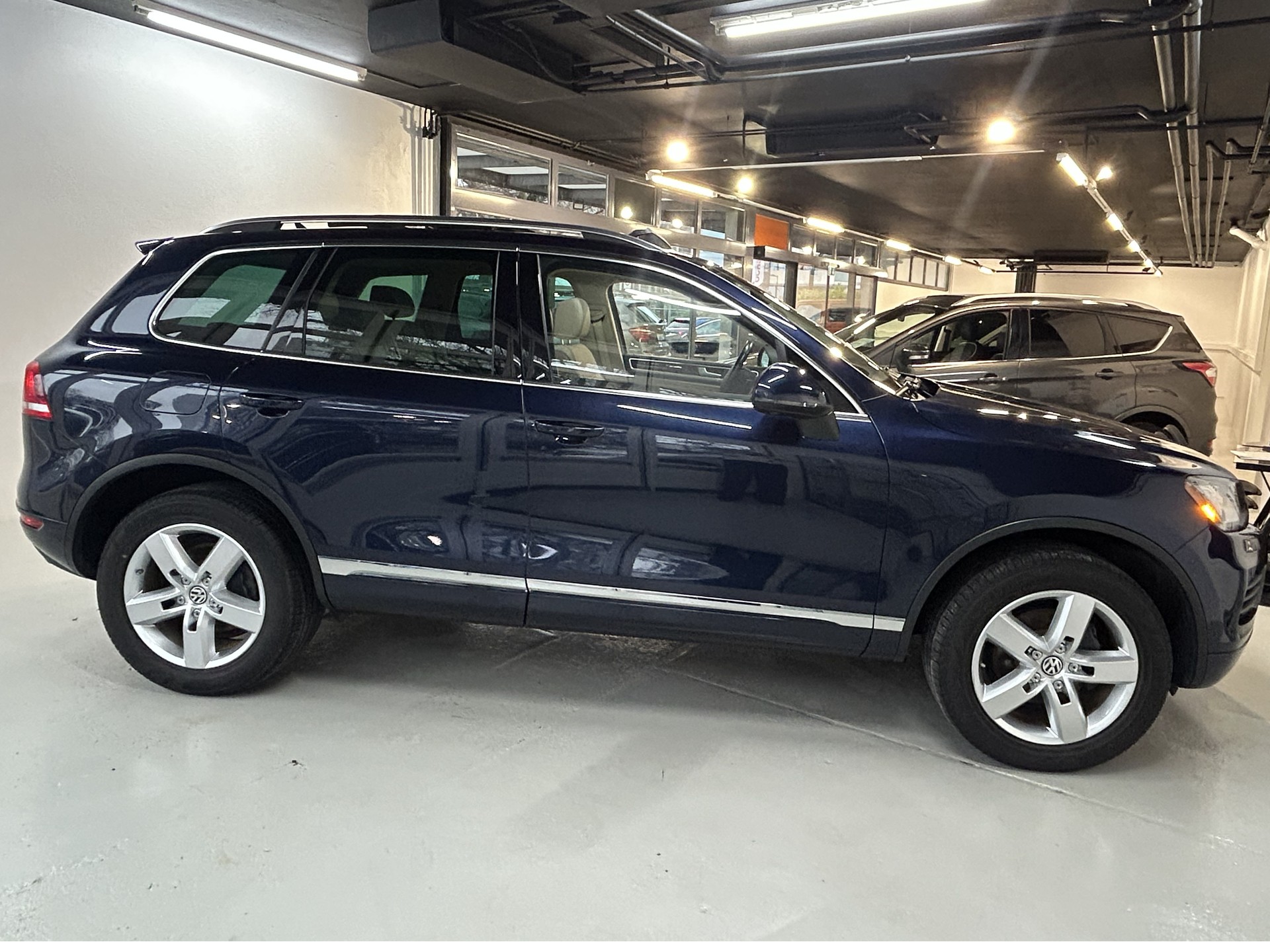 VW Touareg 3.6 FSI BlueMotion Technology Tiptronic-image-0