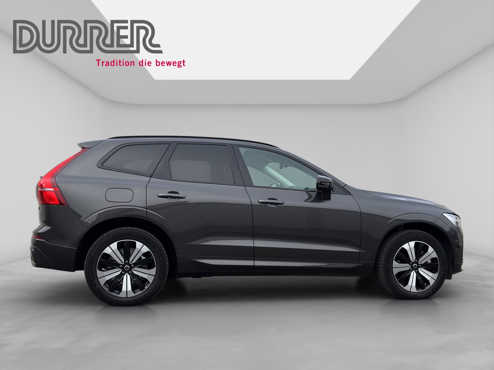 VOLVO XC60 2.0 T6 TE Plus Dark eAWD-image-4