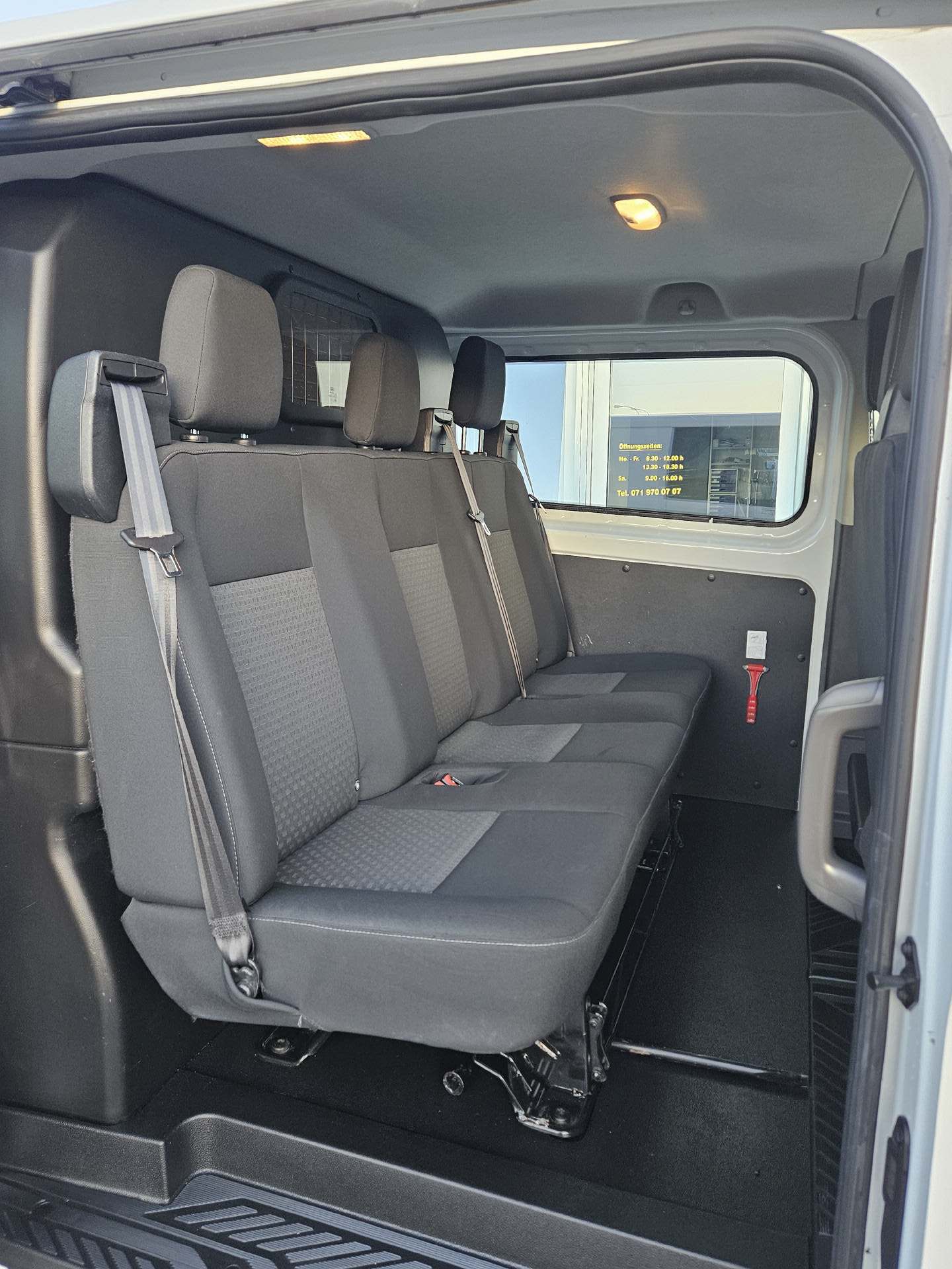 FORD Transit Custom Van 300 L2 2.0 TDCi 130 Trend * 6-Plätzer * Klima * AHK * Navi * Rückfahrkamera *-image-23