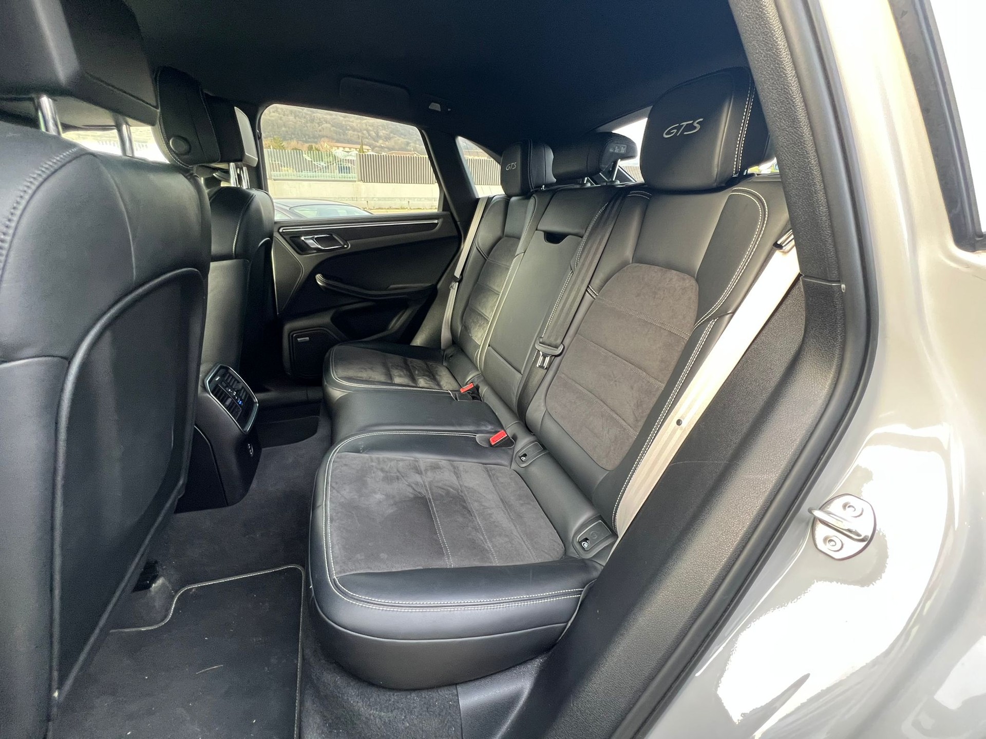 PORSCHE Macan GTS PDK-image-9