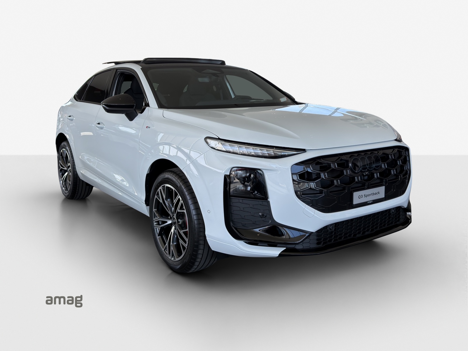 AUDI Q3 Sportback 110 kW TFSI S tronic-image-5