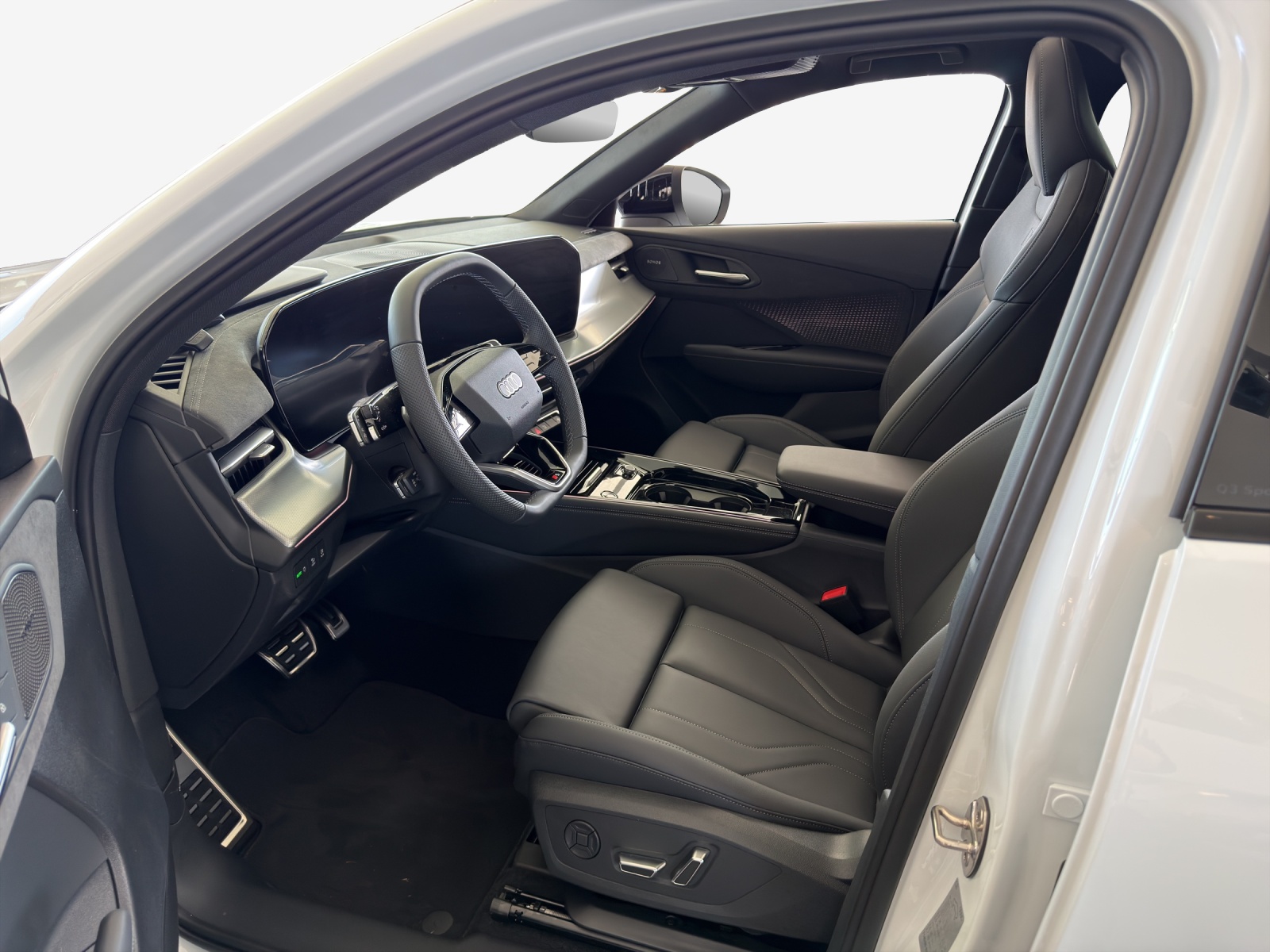 AUDI Q3 Sportback 110 kW TFSI S tronic-image-7
