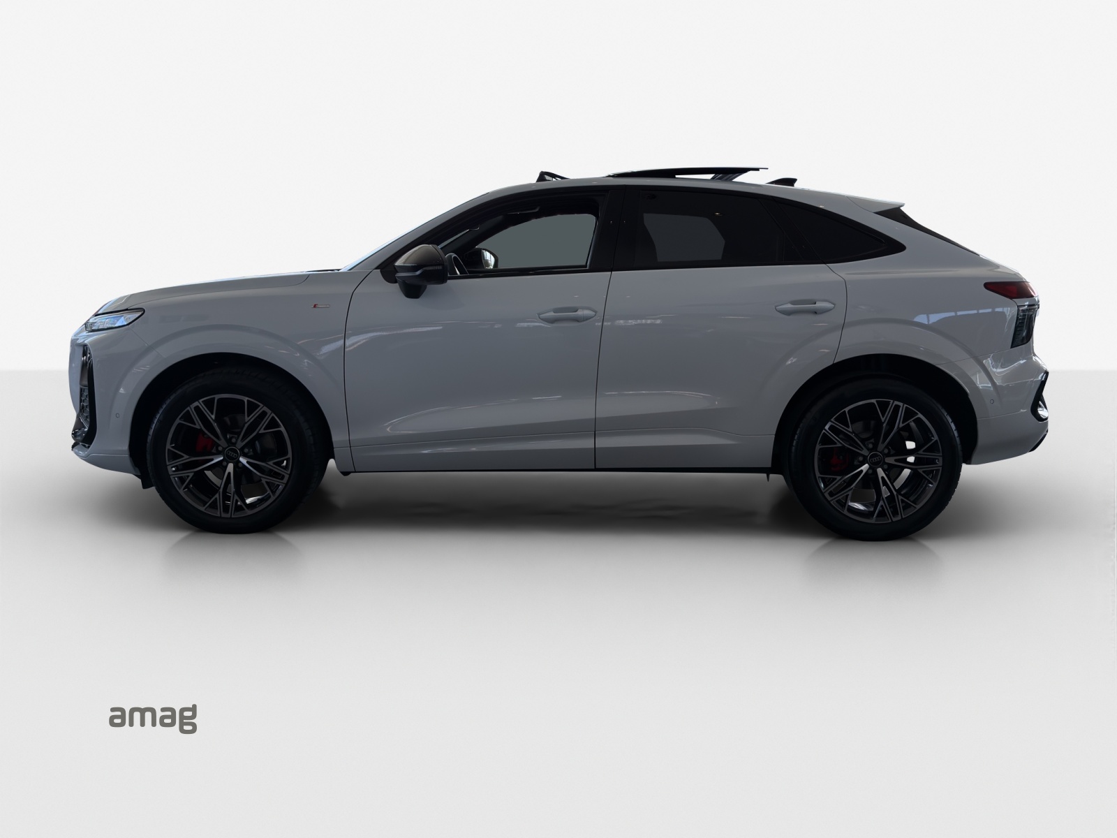 AUDI Q3 Sportback 110 kW TFSI S tronic-image-1