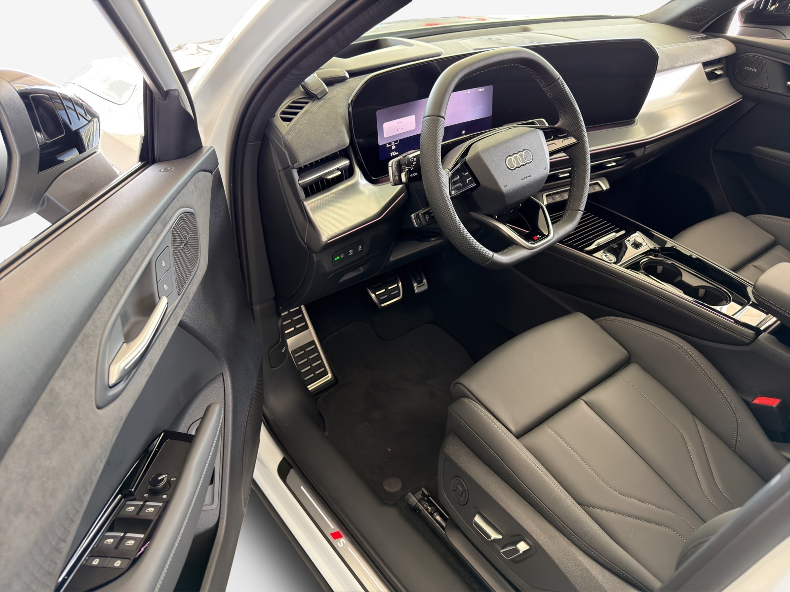 AUDI Q3 Sportback 110 kW TFSI S tronic-image-13