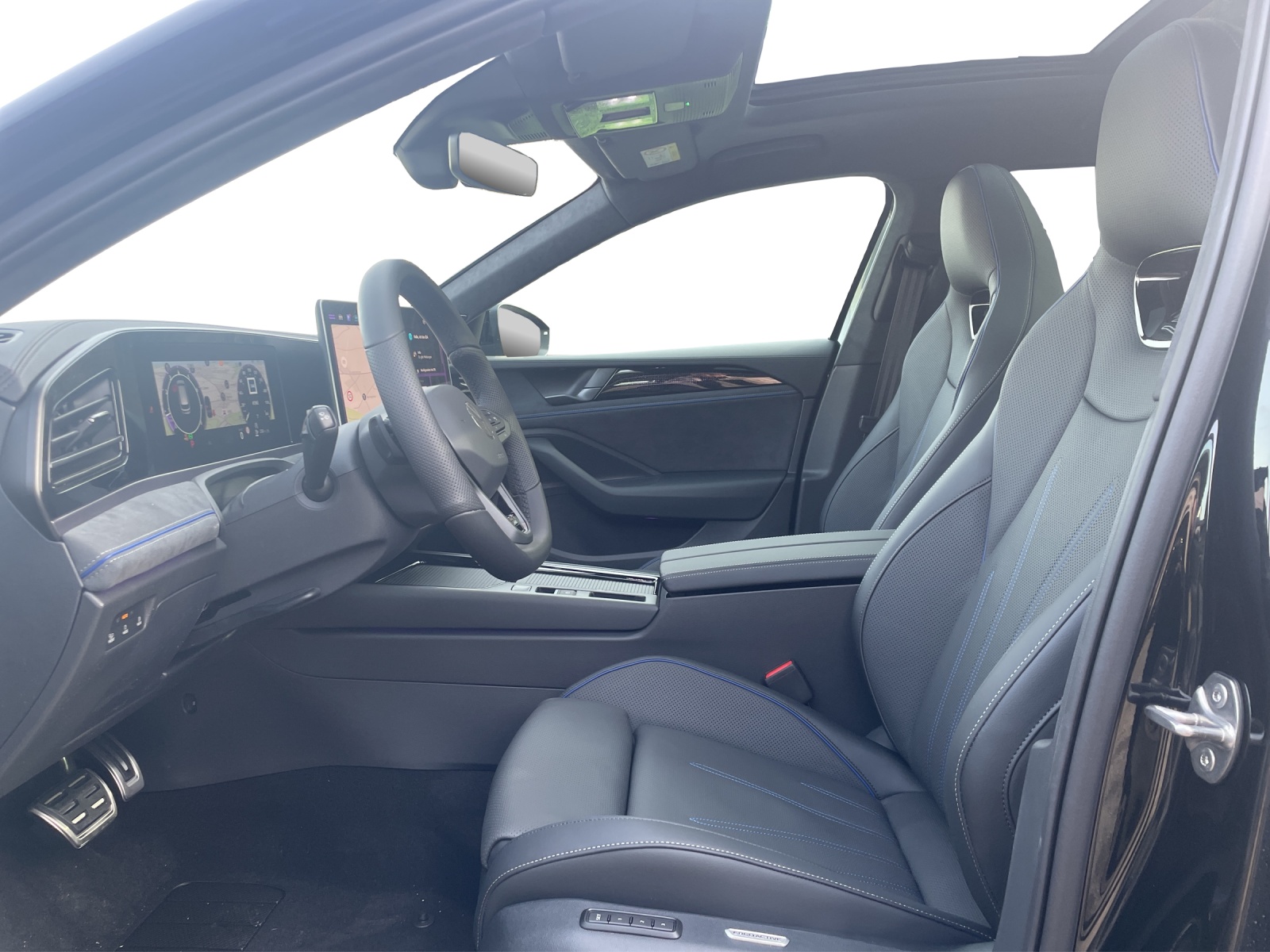 VW Passat Variant 2.0 TSI evo4 R-Line 4 Motion DSG-image-6