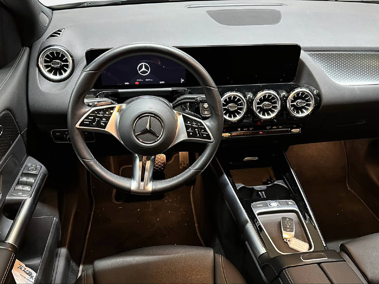 MERCEDES-BENZ B 220 Progressive 4matic-image-9