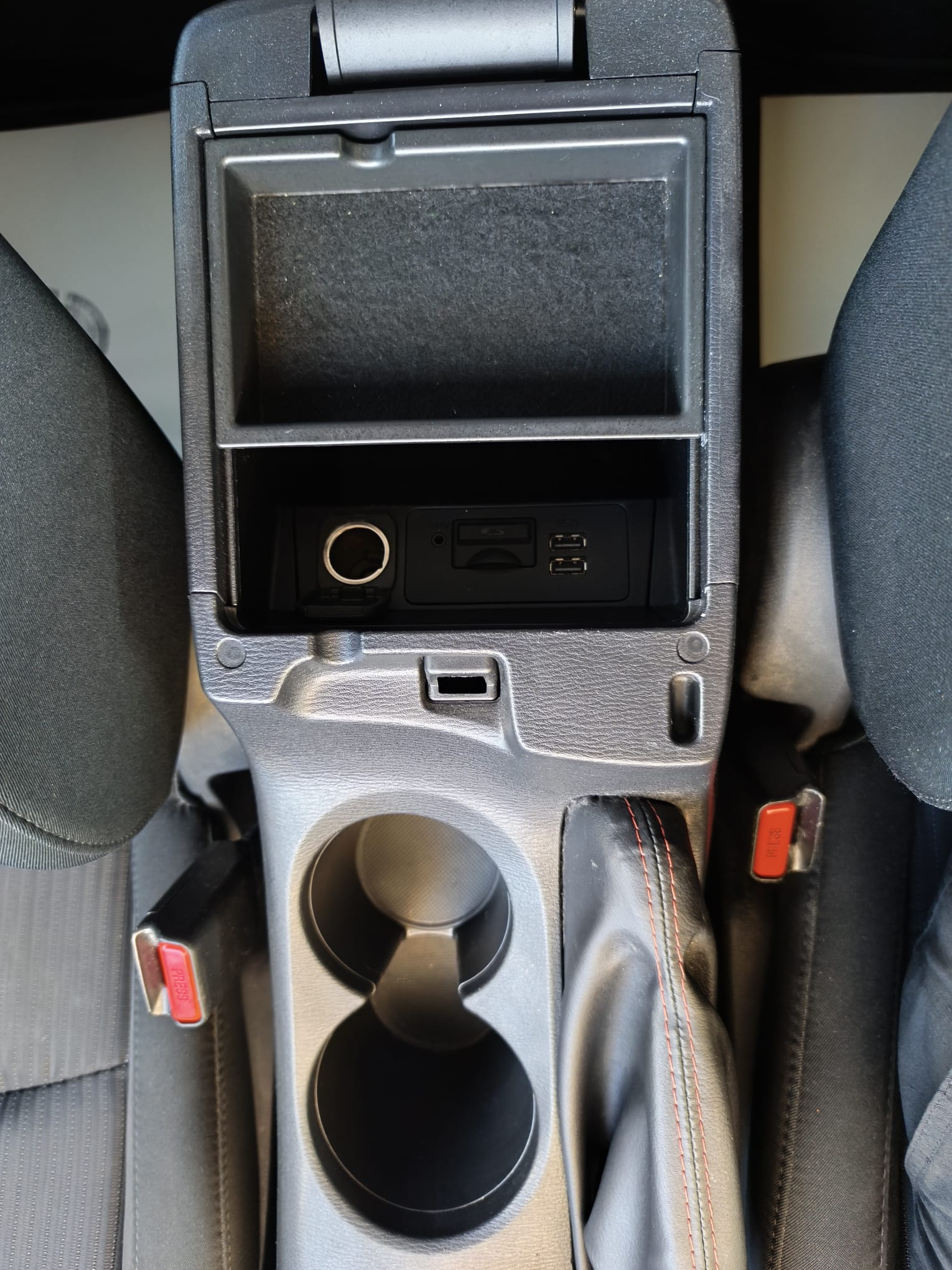 MAZDA 3 1.5 16V CD Revolution Activematic-image-10