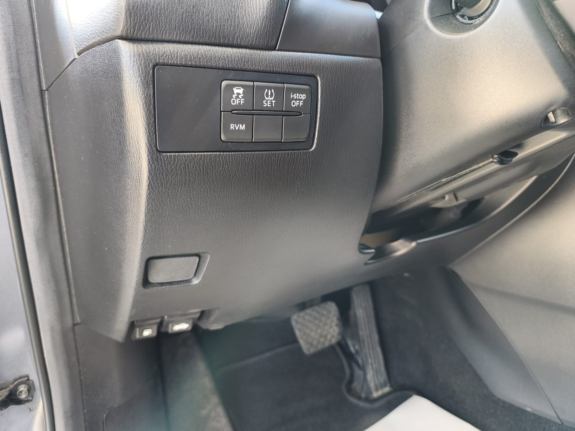 MAZDA 3 1.5 16V CD Revolution Activematic-image-15