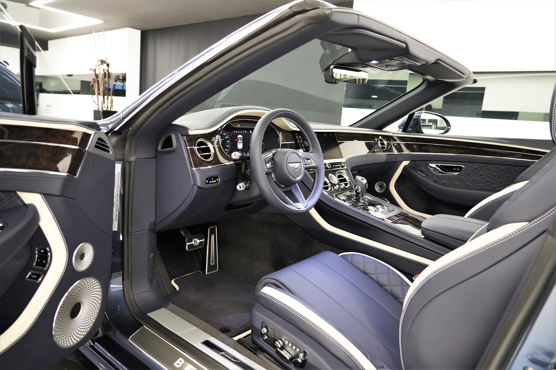 BENTLEY Continental GTC W12 Speed-image-8