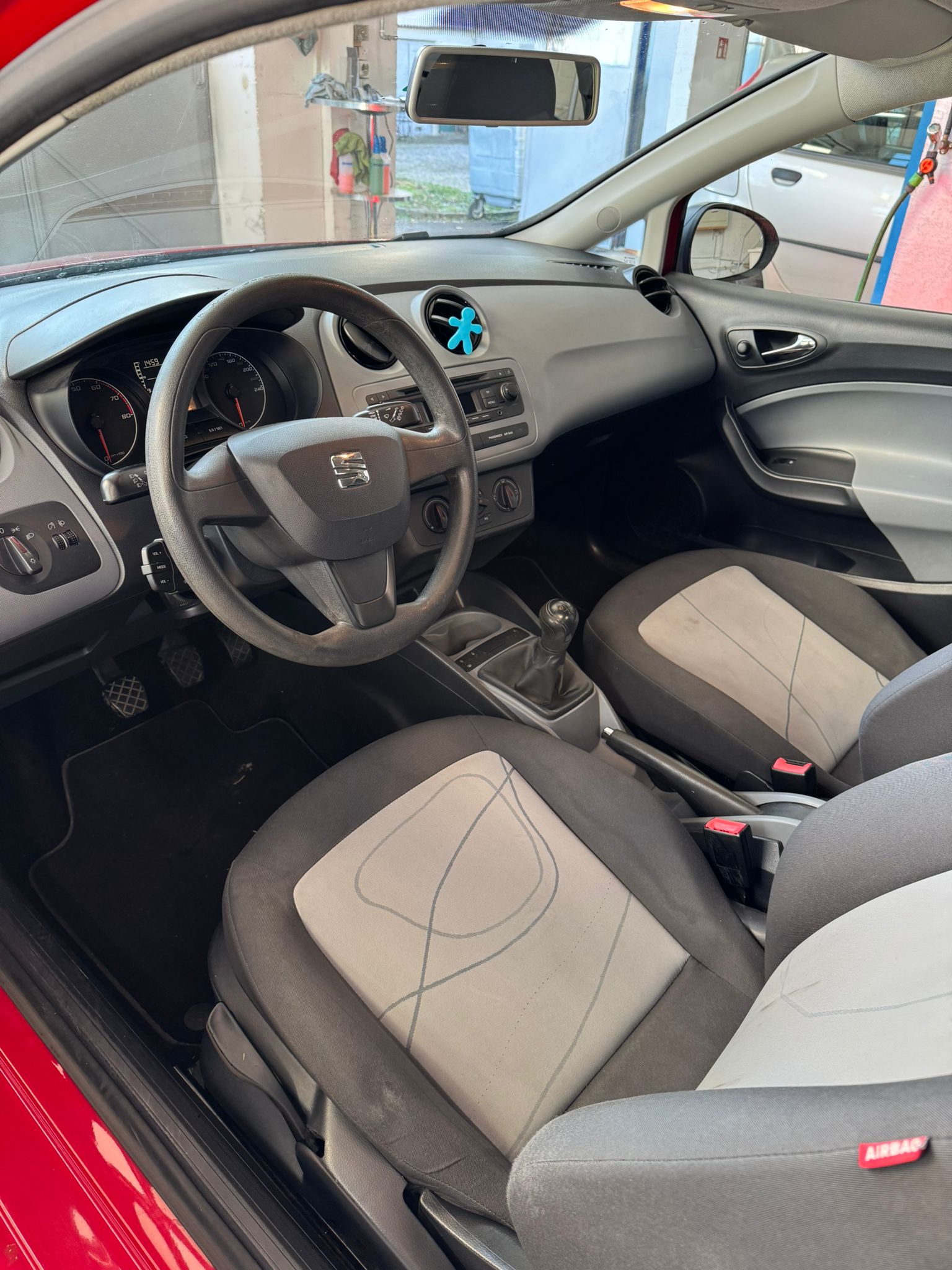 SEAT Ibiza SC 1.2 Entry-image-5