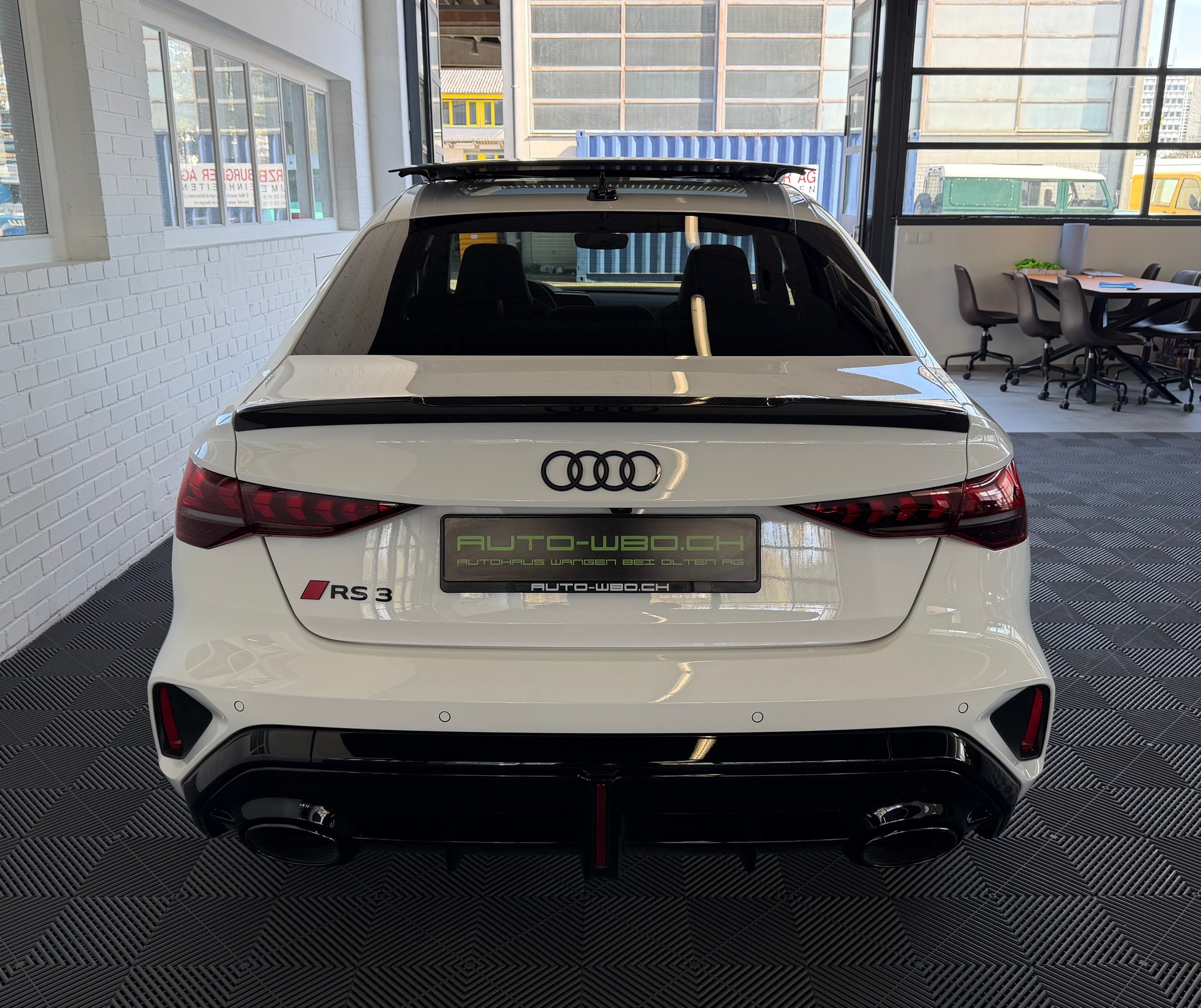 AUDI RS3 Limousine ABT 485 PS ( CH ) 2.5 TSI quattro S-tronic-showroom-element-3