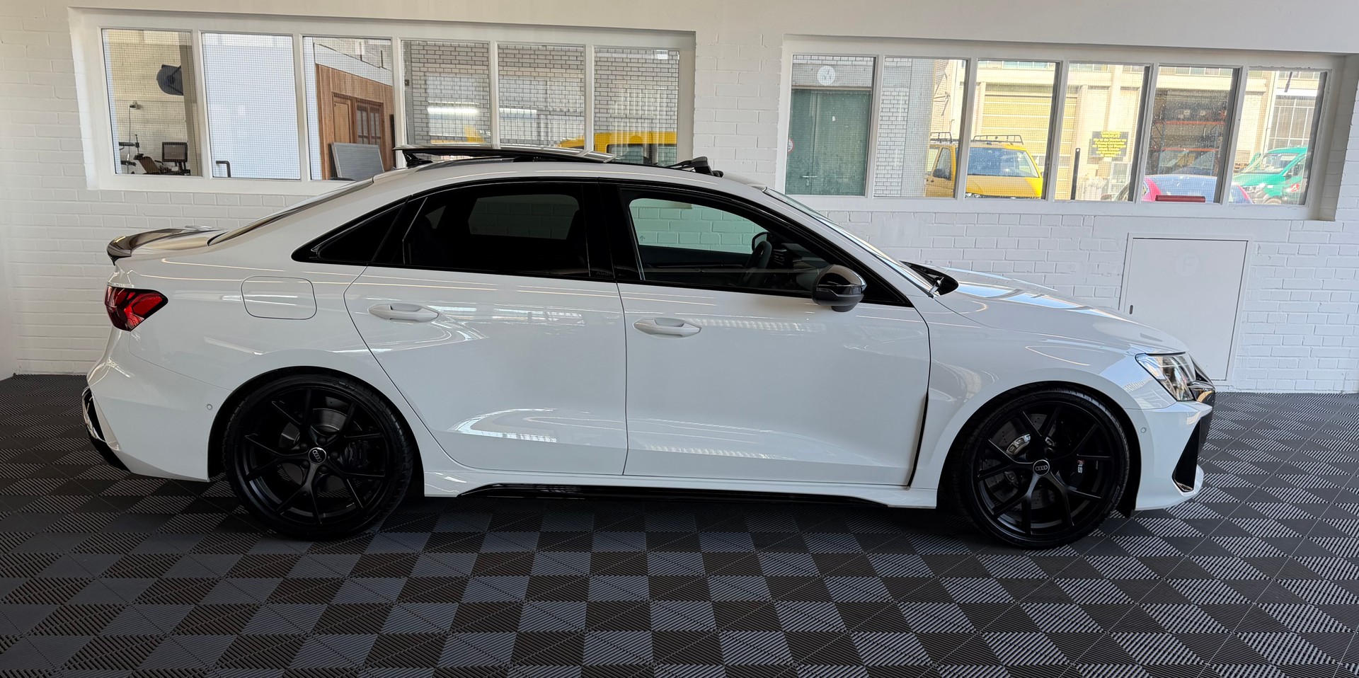 AUDI RS3 Limousine ABT 485 PS ( CH ) 2.5 TSI quattro S-tronic-showroom-element-1