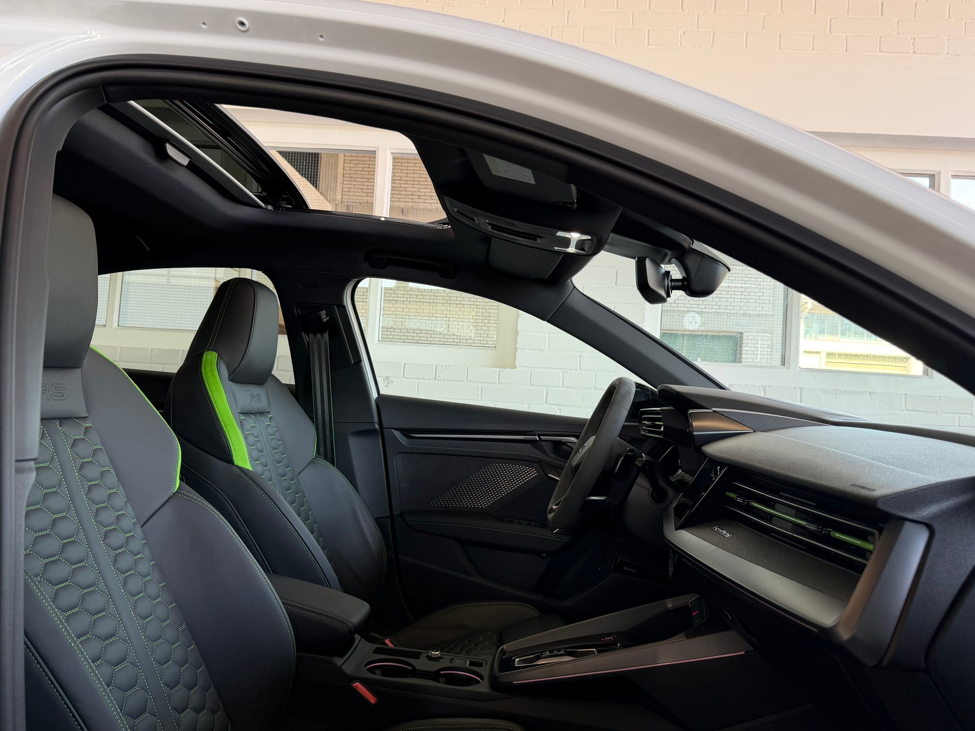 AUDI RS3 Limousine ABT 485 PS ( CH ) 2.5 TSI quattro S-tronic-image-7