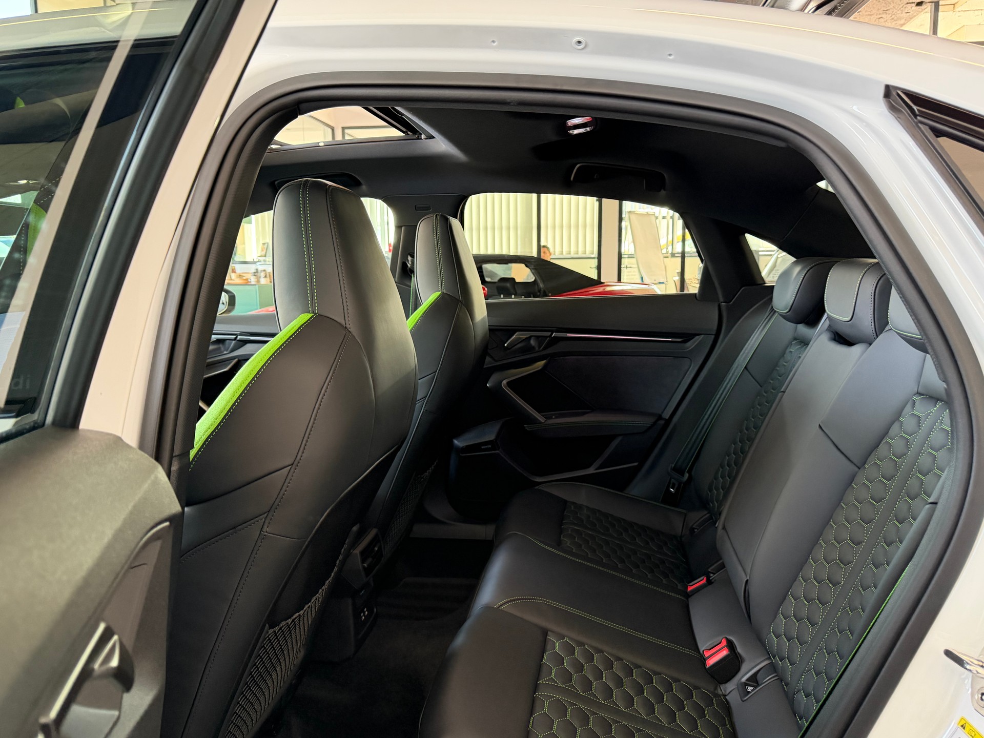 AUDI RS3 Limousine ABT 485 PS ( CH ) 2.5 TSI quattro S-tronic-image-12
