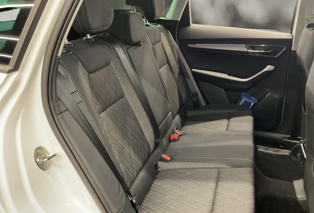 SKODA Karoq 2.0 TDI CR Style 4x4 DSG-image-10