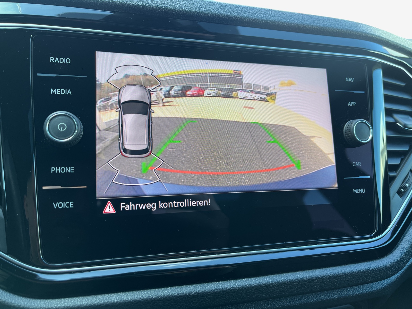 VW T-Roc 2.0 TSI R DSG 4Motion-image-14