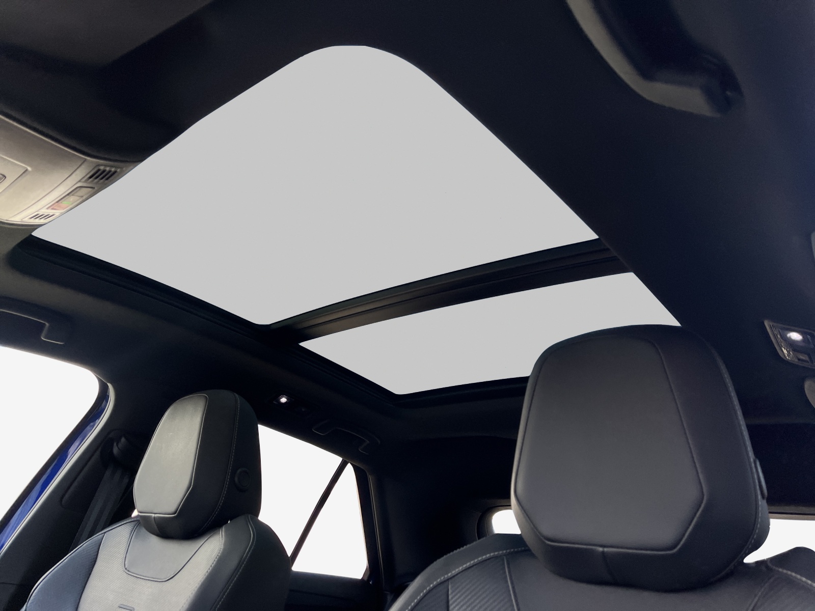 VW T-Roc 2.0 TSI R DSG 4Motion-image-13