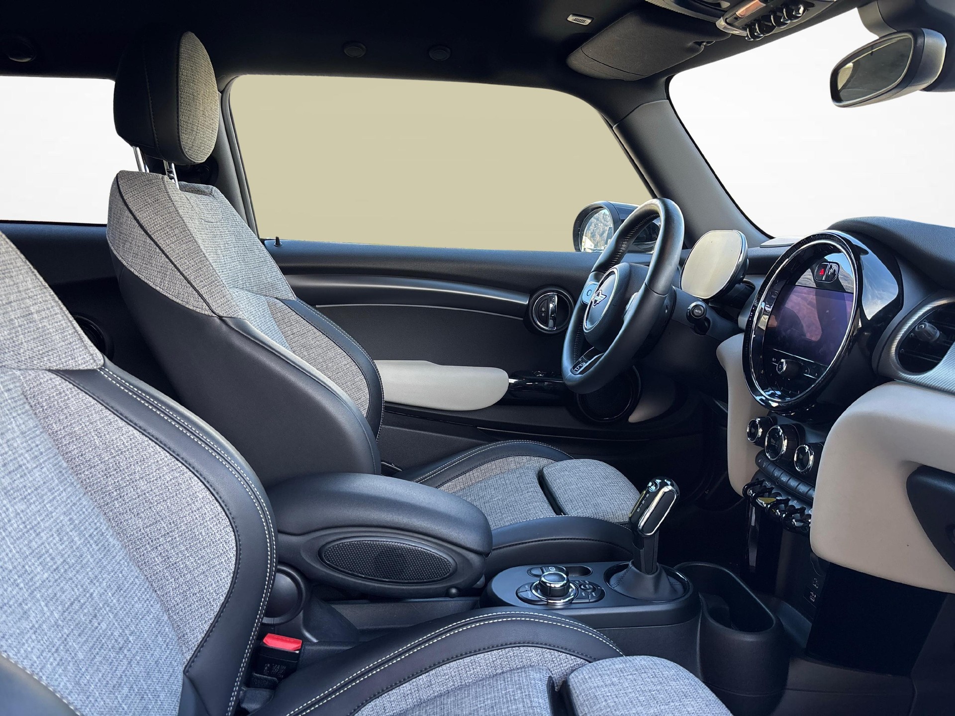 MINI F56 Cooper SE-image-15