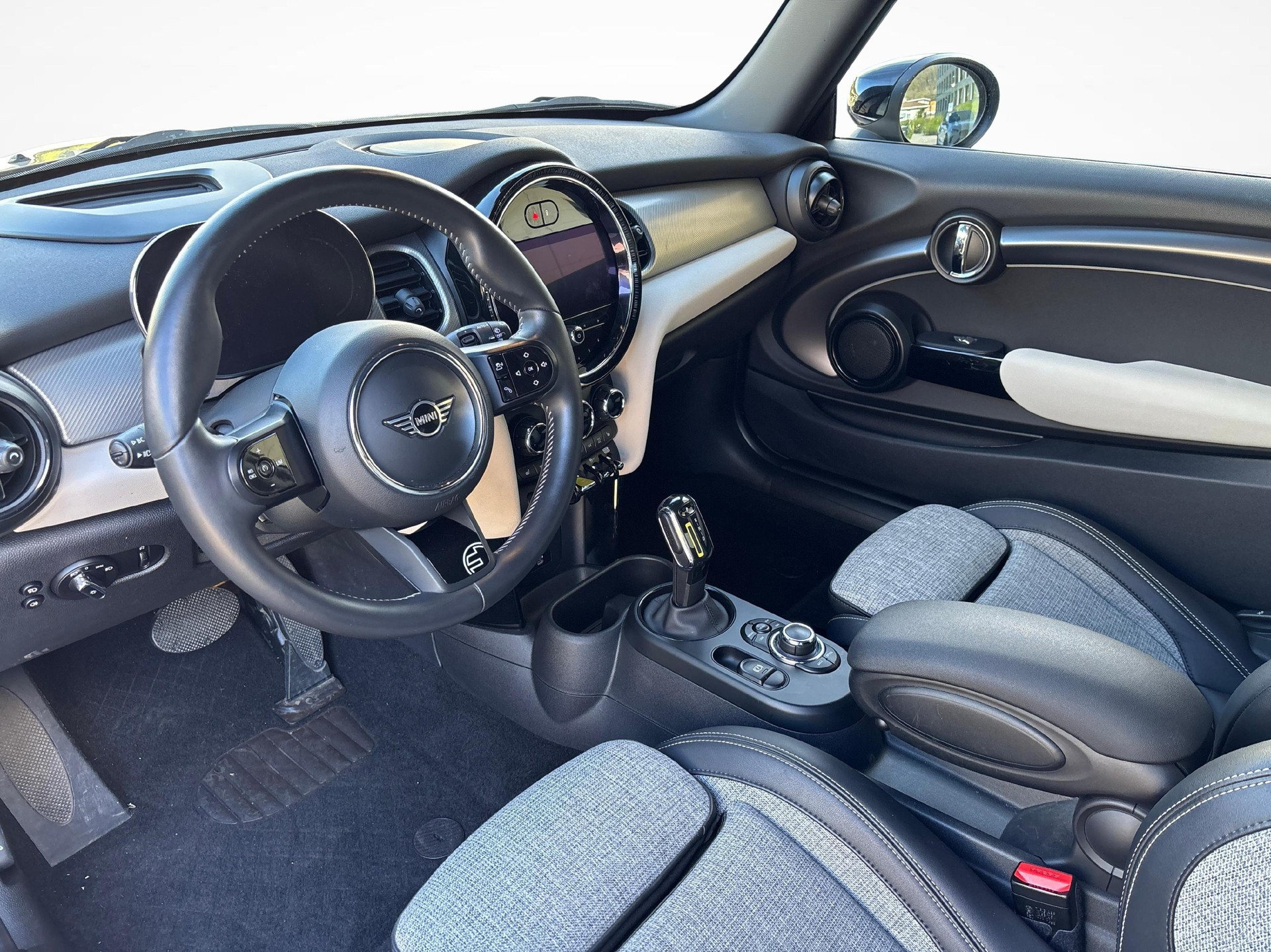 MINI F56 Cooper SE-image-9