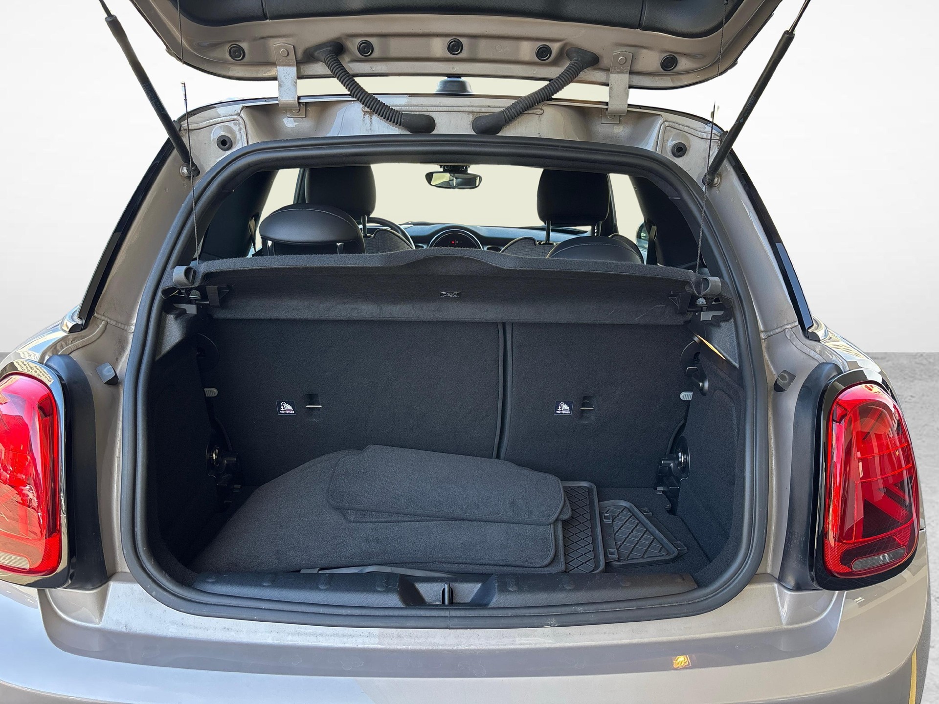 MINI F56 Cooper SE-image-18