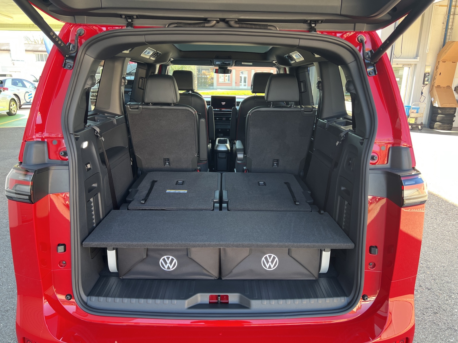 VW ID.Buzz NWB GTX 4 Motion-image-13
