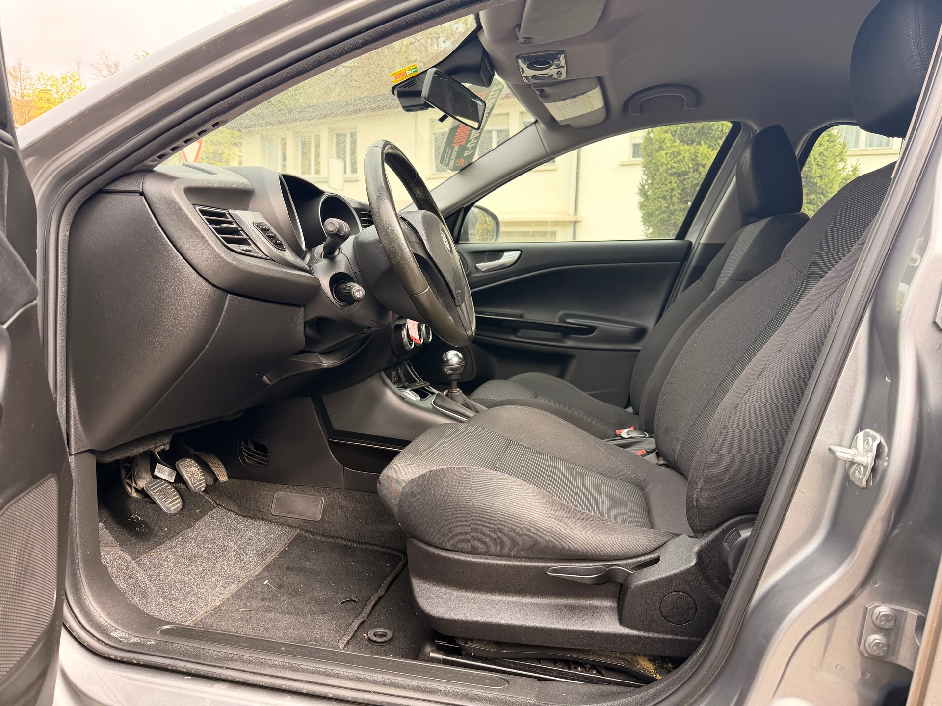 ALFA ROMEO ALFA ROMEO GIULIETTA 1.6-image-8