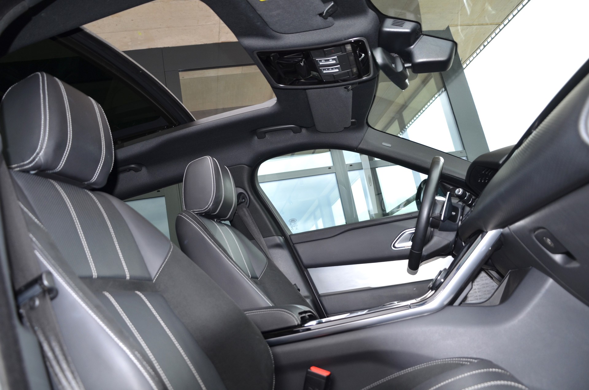 LAND ROVER Range Rover Velar D 240 SE Automatic*Frisch ab MFK,1 Jahr oder 20'000km Garantie*-image-10