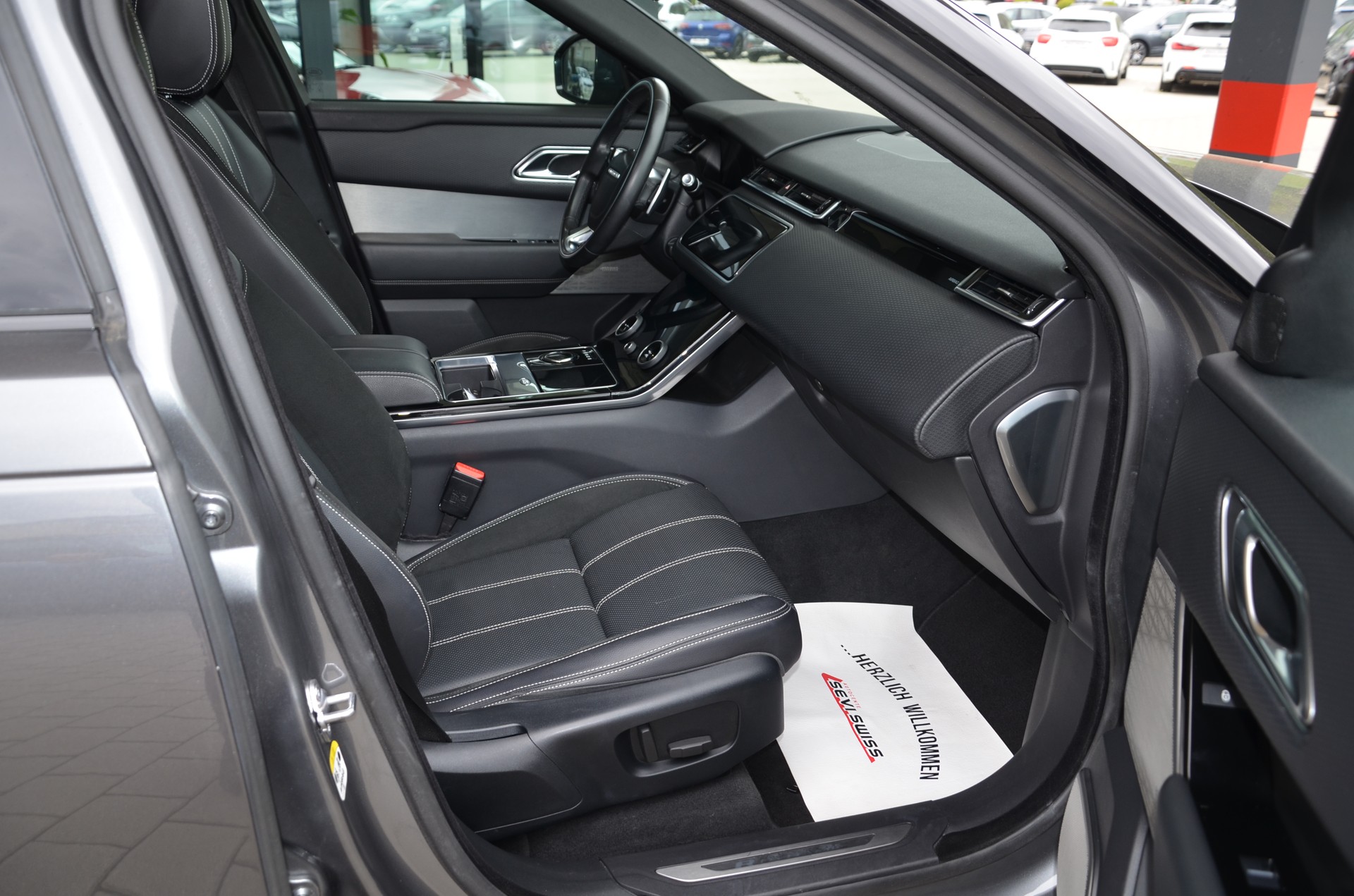 LAND ROVER Range Rover Velar D 240 SE Automatic*Frisch ab MFK,1 Jahr oder 20'000km Garantie*-image-9